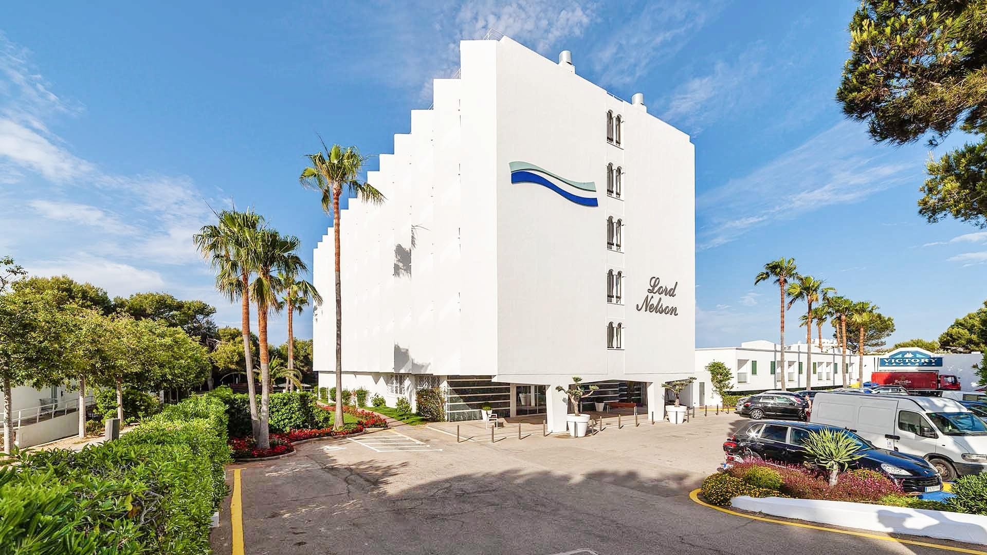 Globales Lord Nelson 17