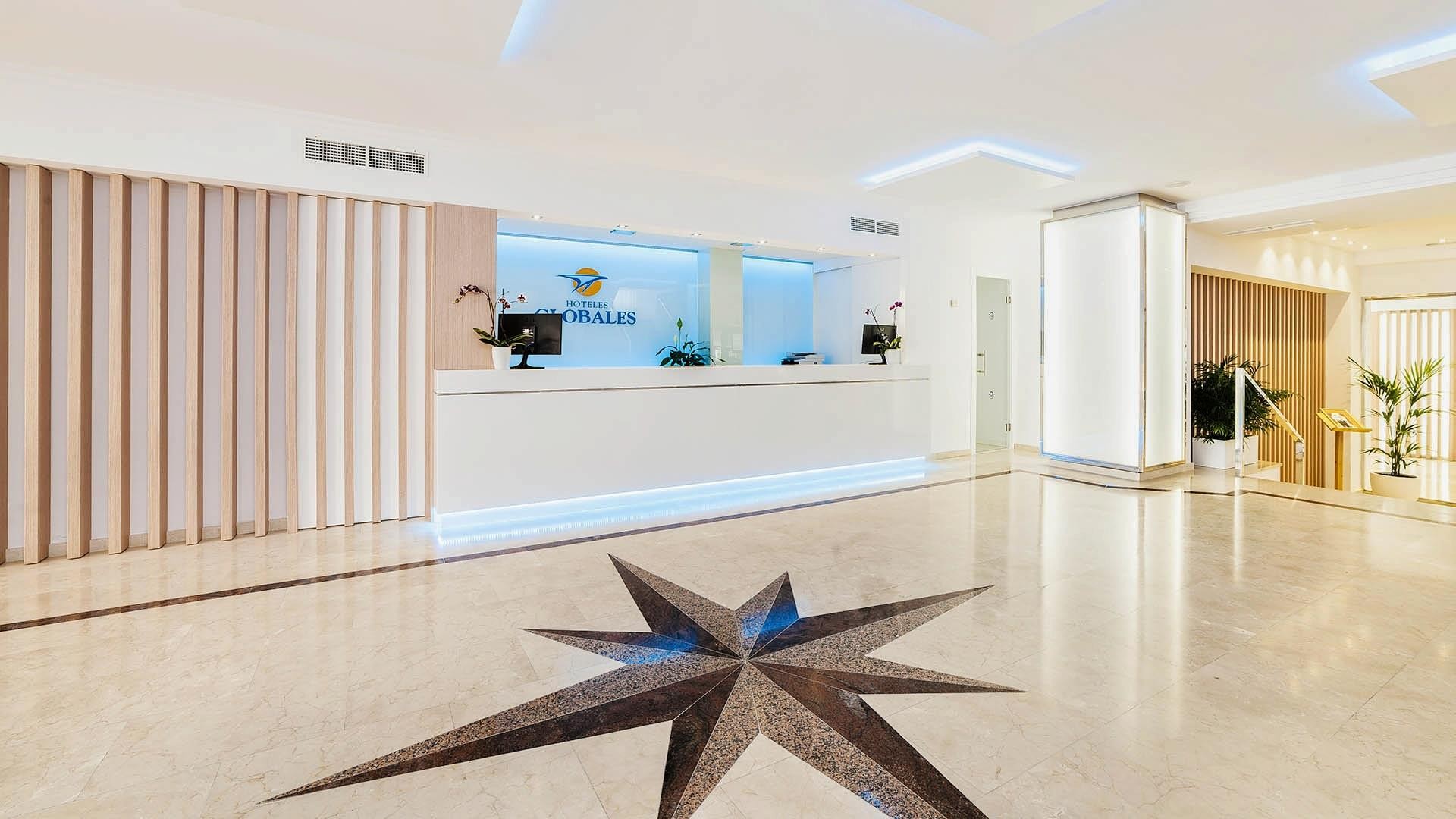 Globales Lord Nelson 21