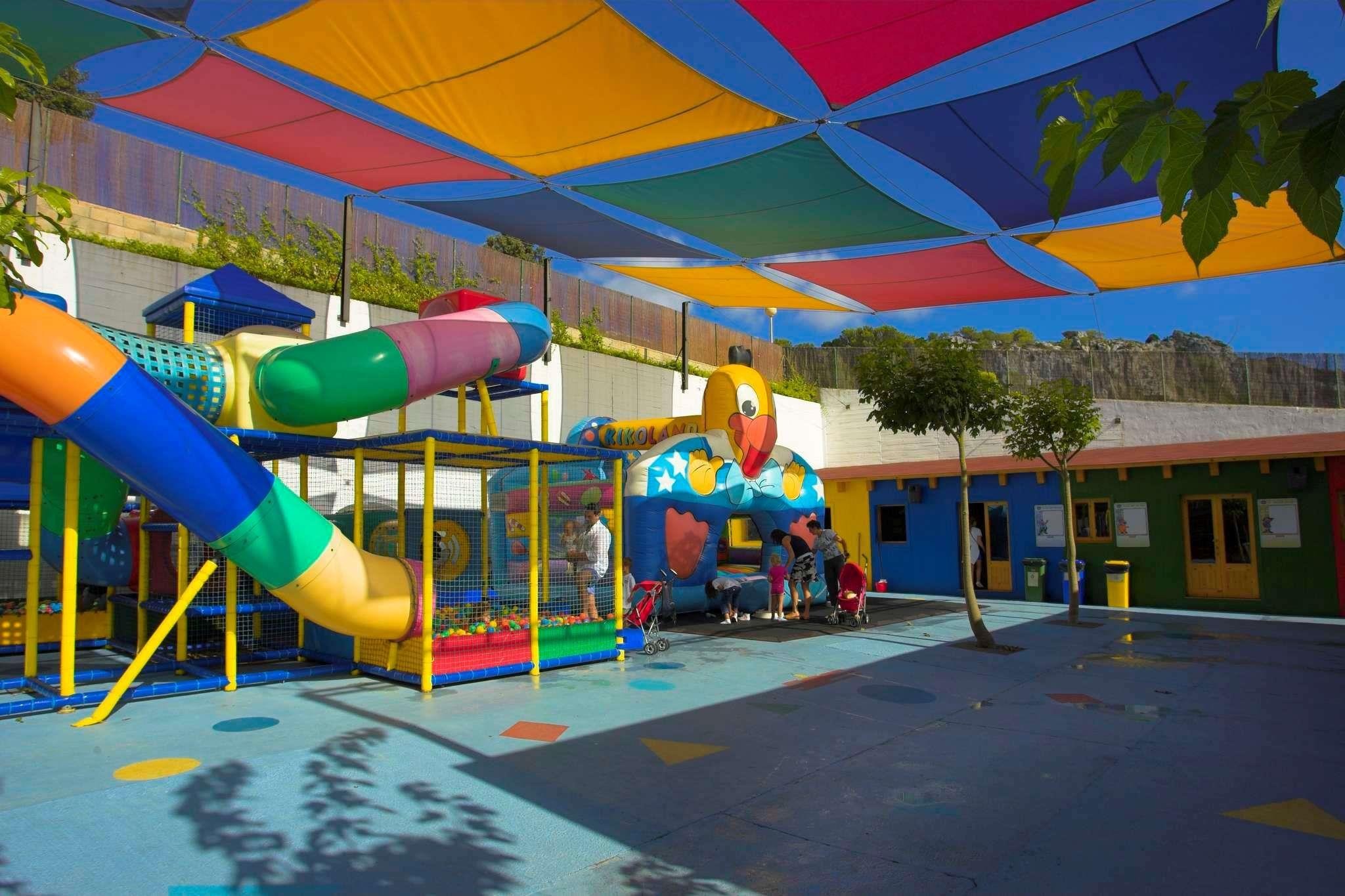 Royal Son Bou Family Club