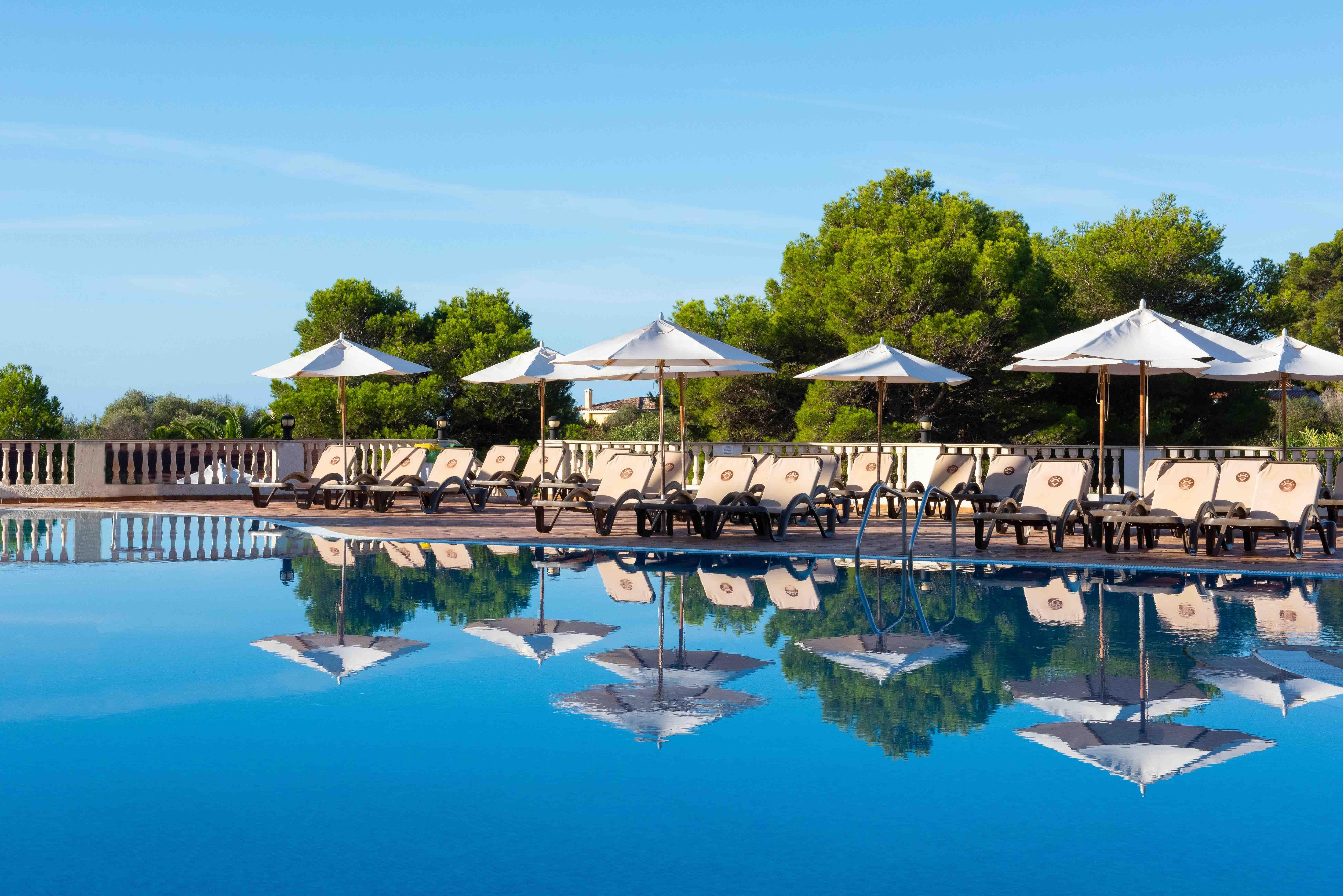 Valentin Son Bou Hotel y Apartamentos