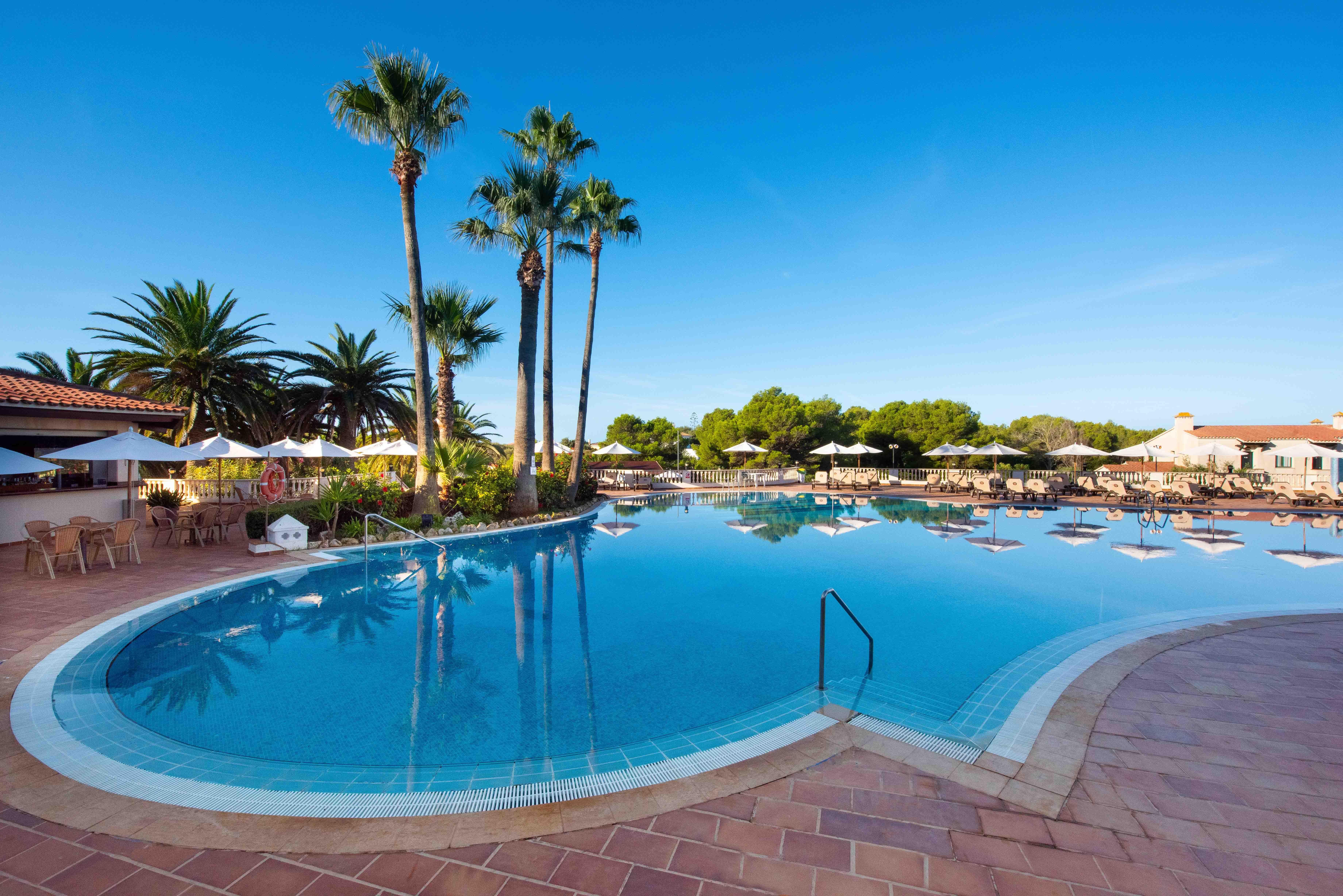 Valentin Son Bou Hotel y Apartamentos