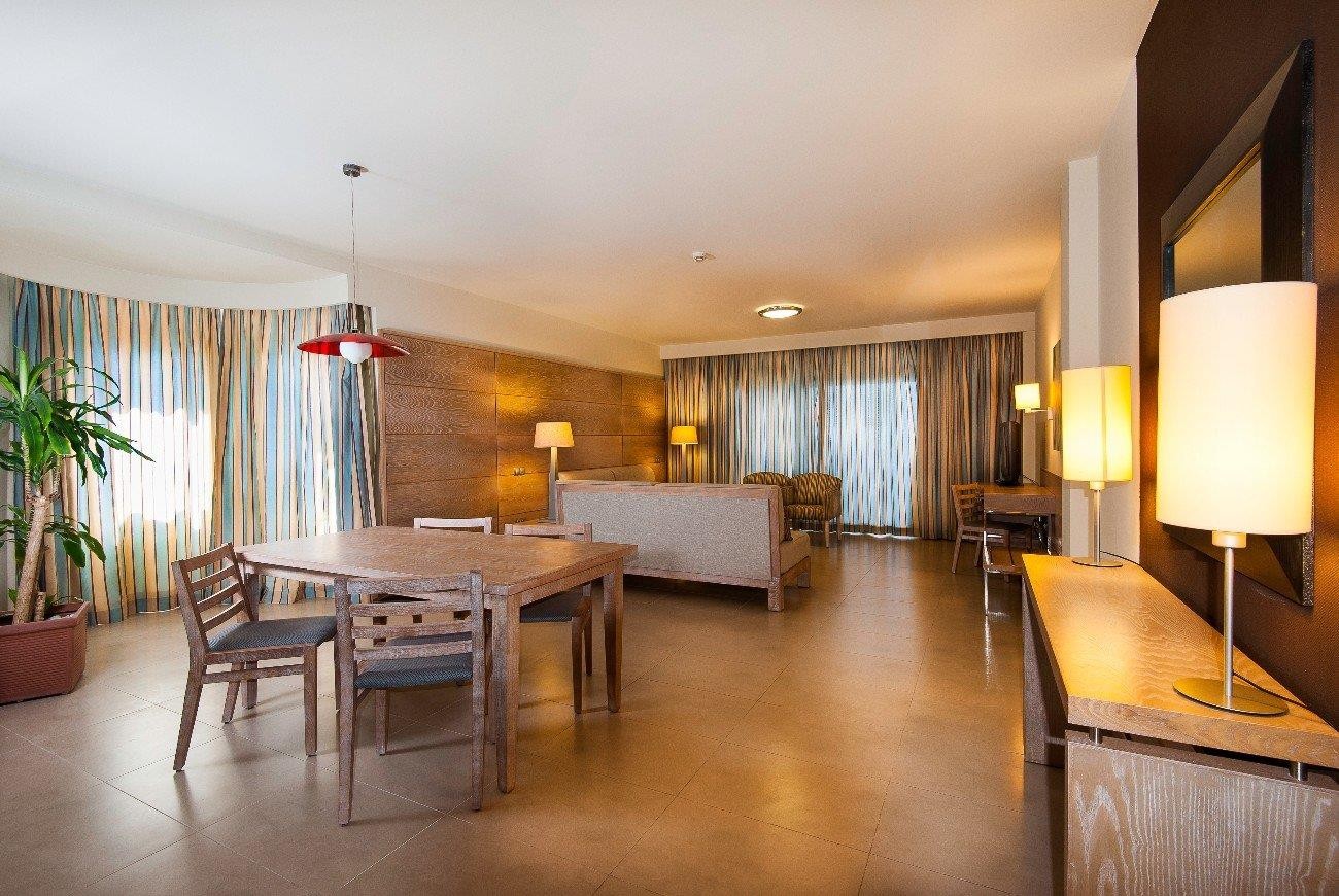 KN Arenas del Mar Beach & Spa Hotel 6