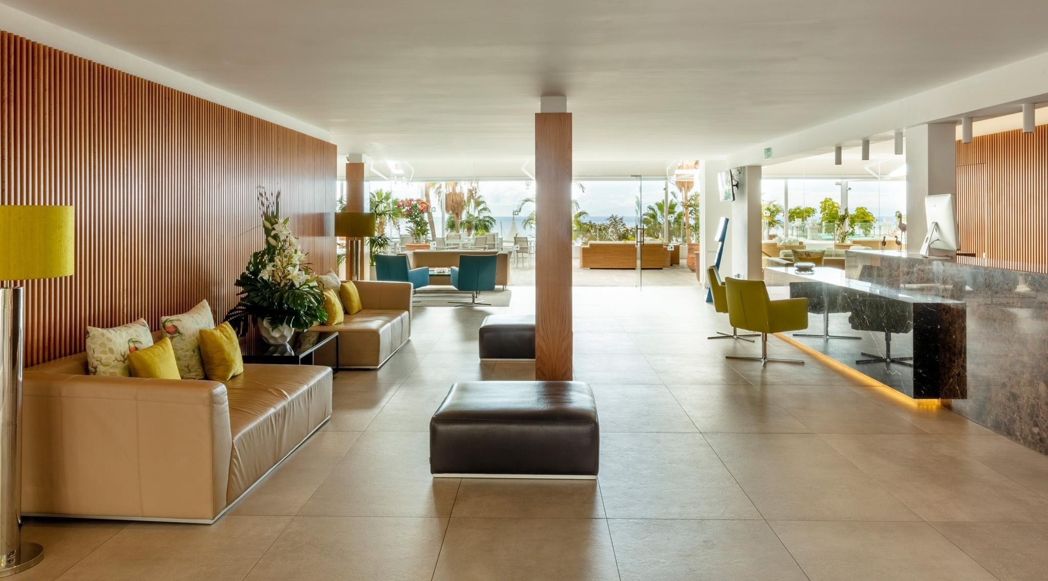 Flamingo Beach Mate 14