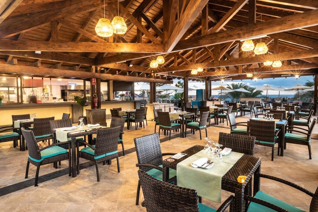 GF Gran Costa Adeje 6