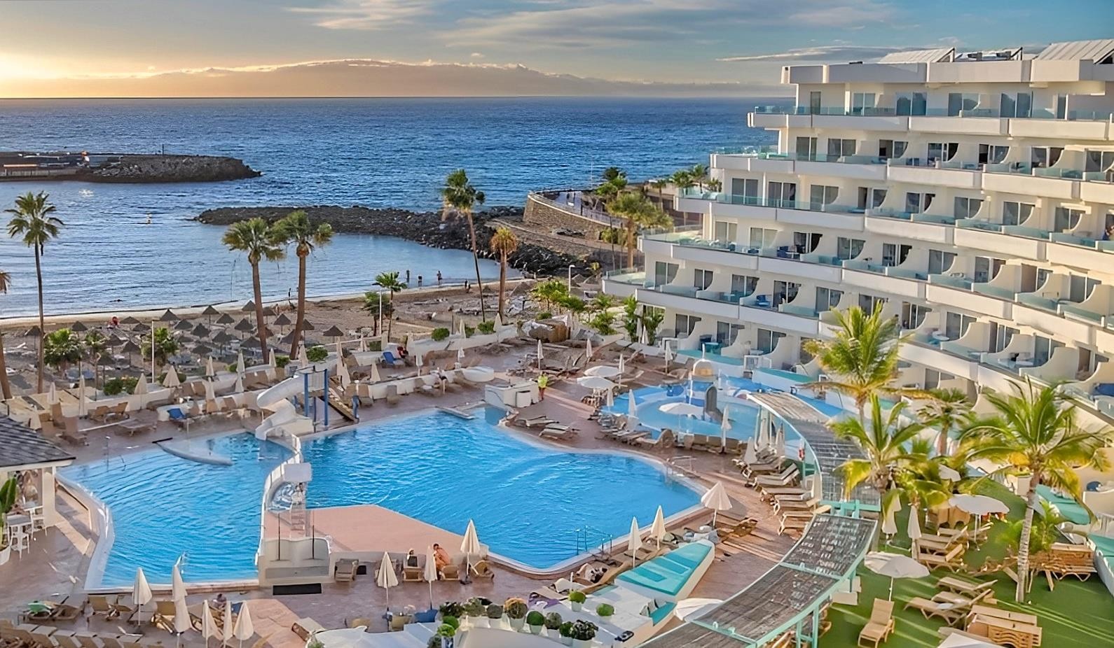 Hovima La Pinta Beachfront Family Hotel 14