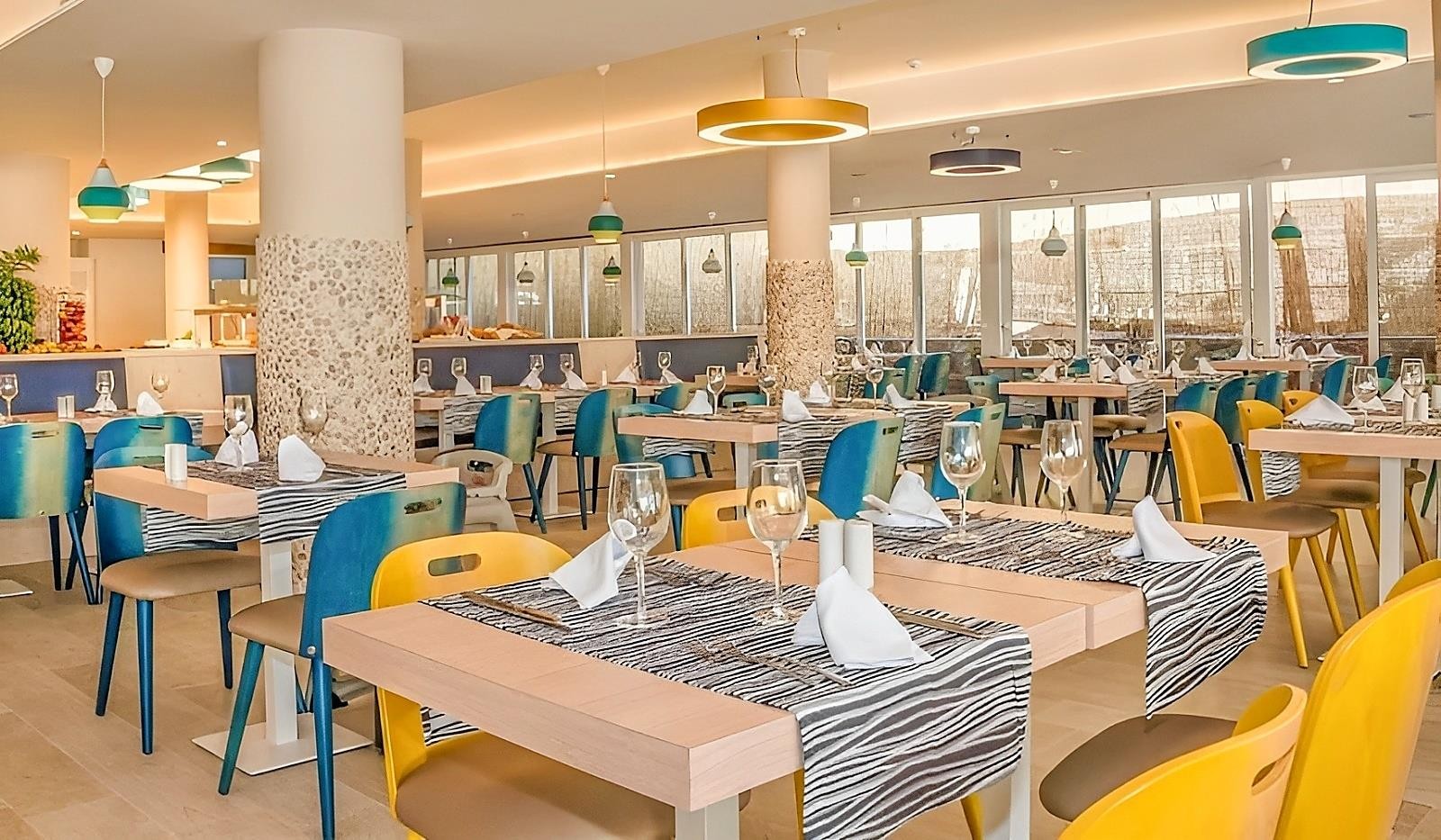 Hovima La Pinta Beachfront Family Hotel 8