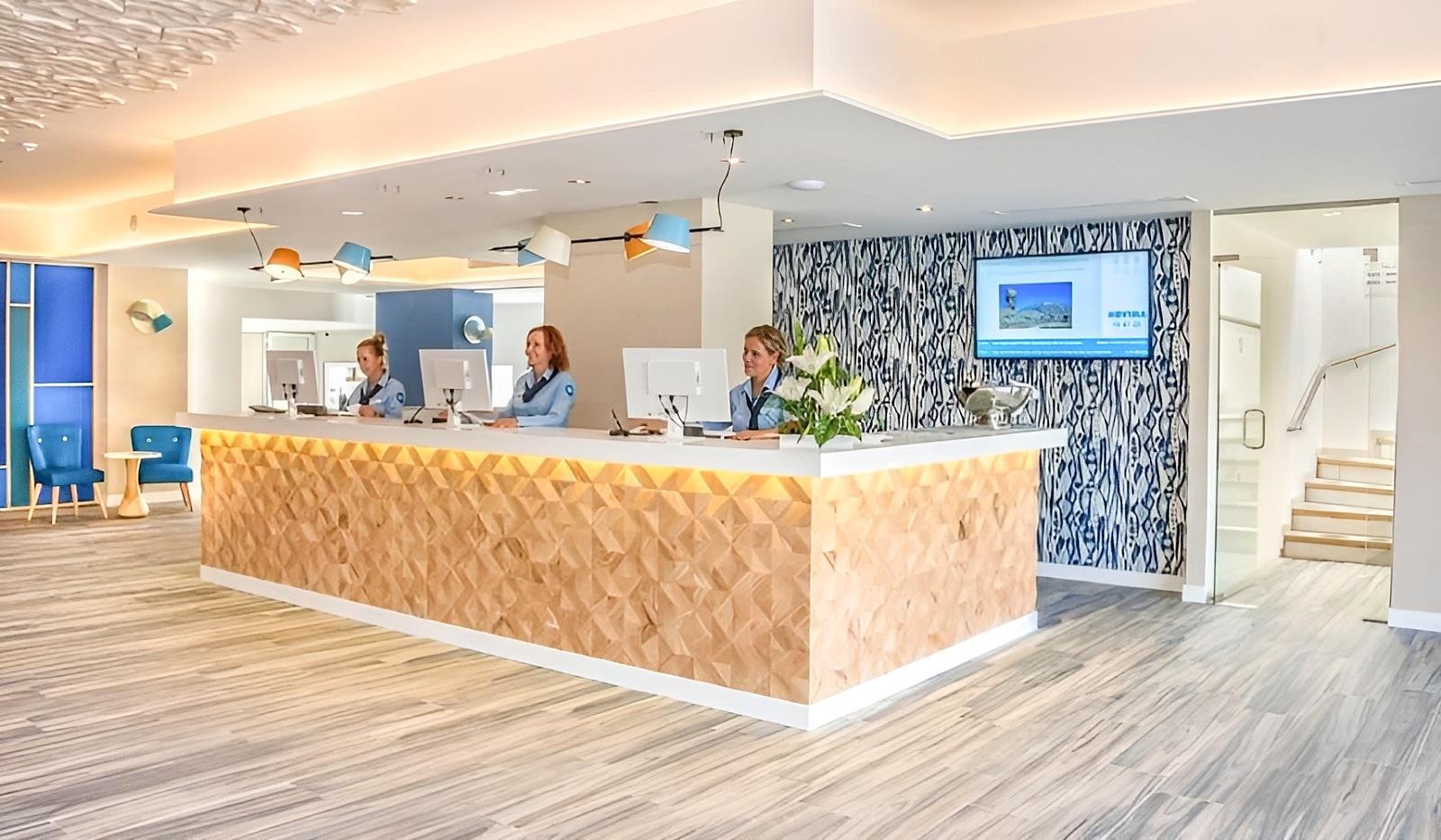 Hovima La Pinta Beachfront Family Hotel 10