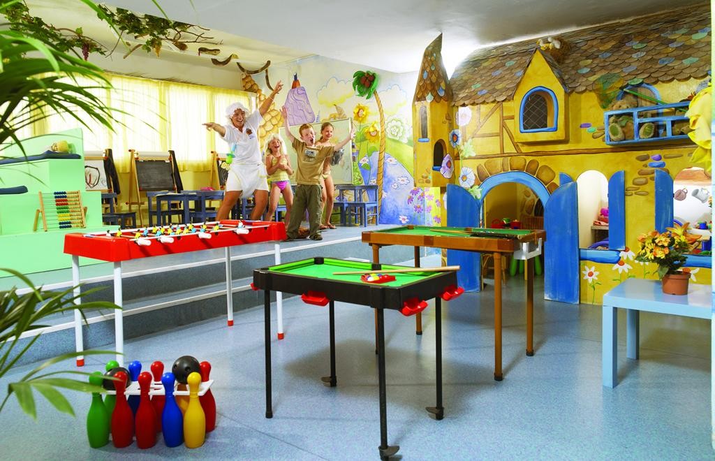 Regency Torviscas Apartments Suites 8