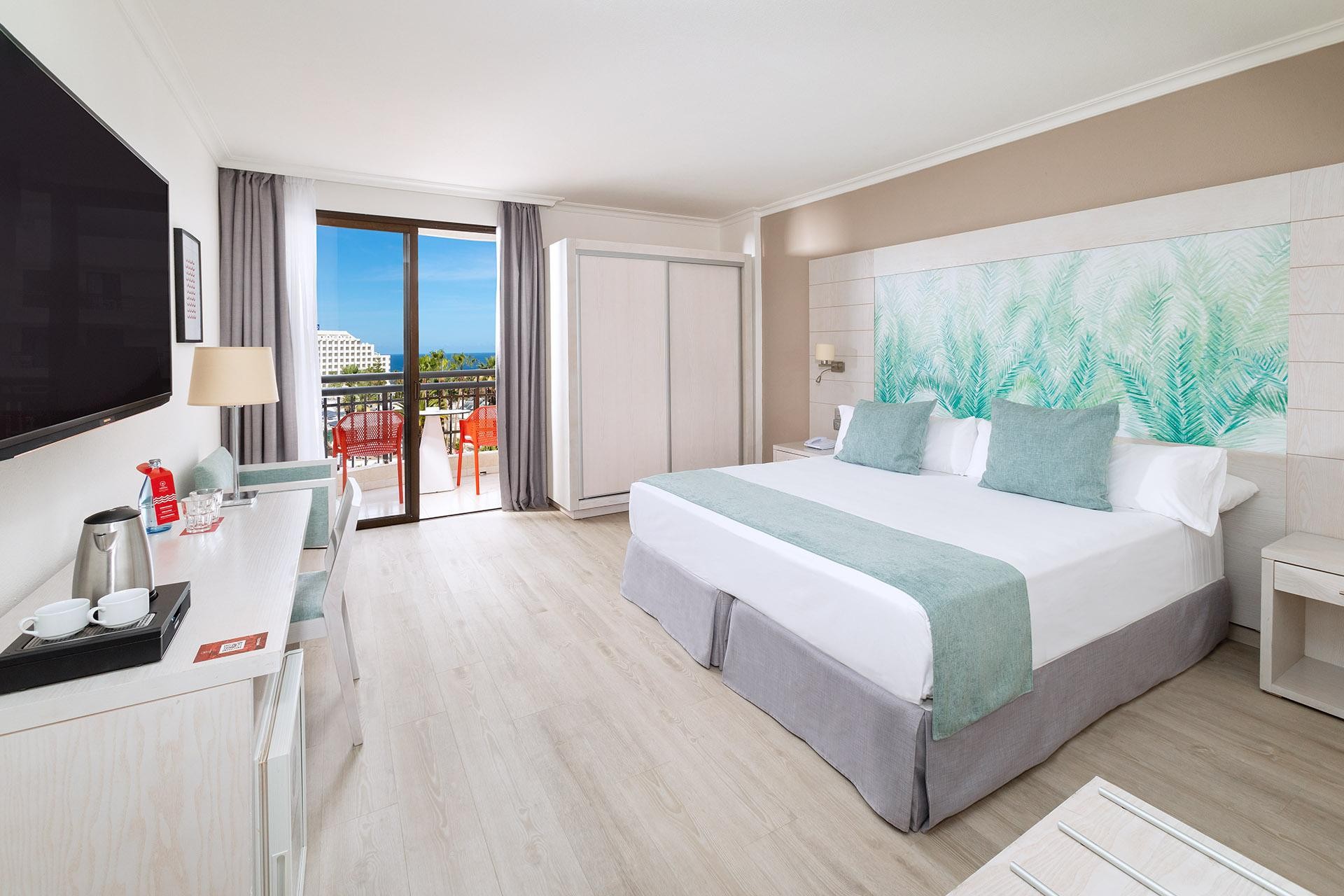 TIGOTAN Lovers & Friends Playa de las Américas 2