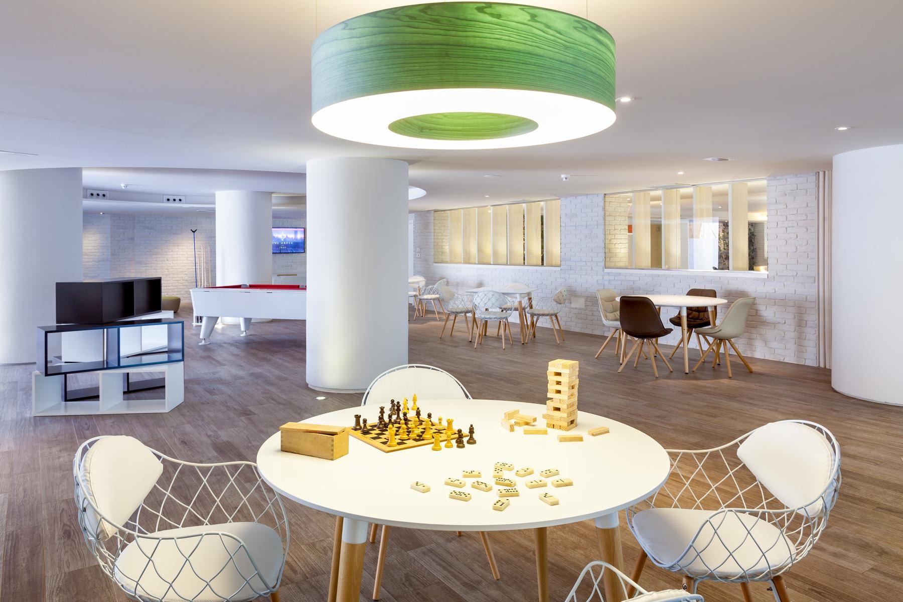 TIGOTAN Lovers & Friends Playa de las Américas 15