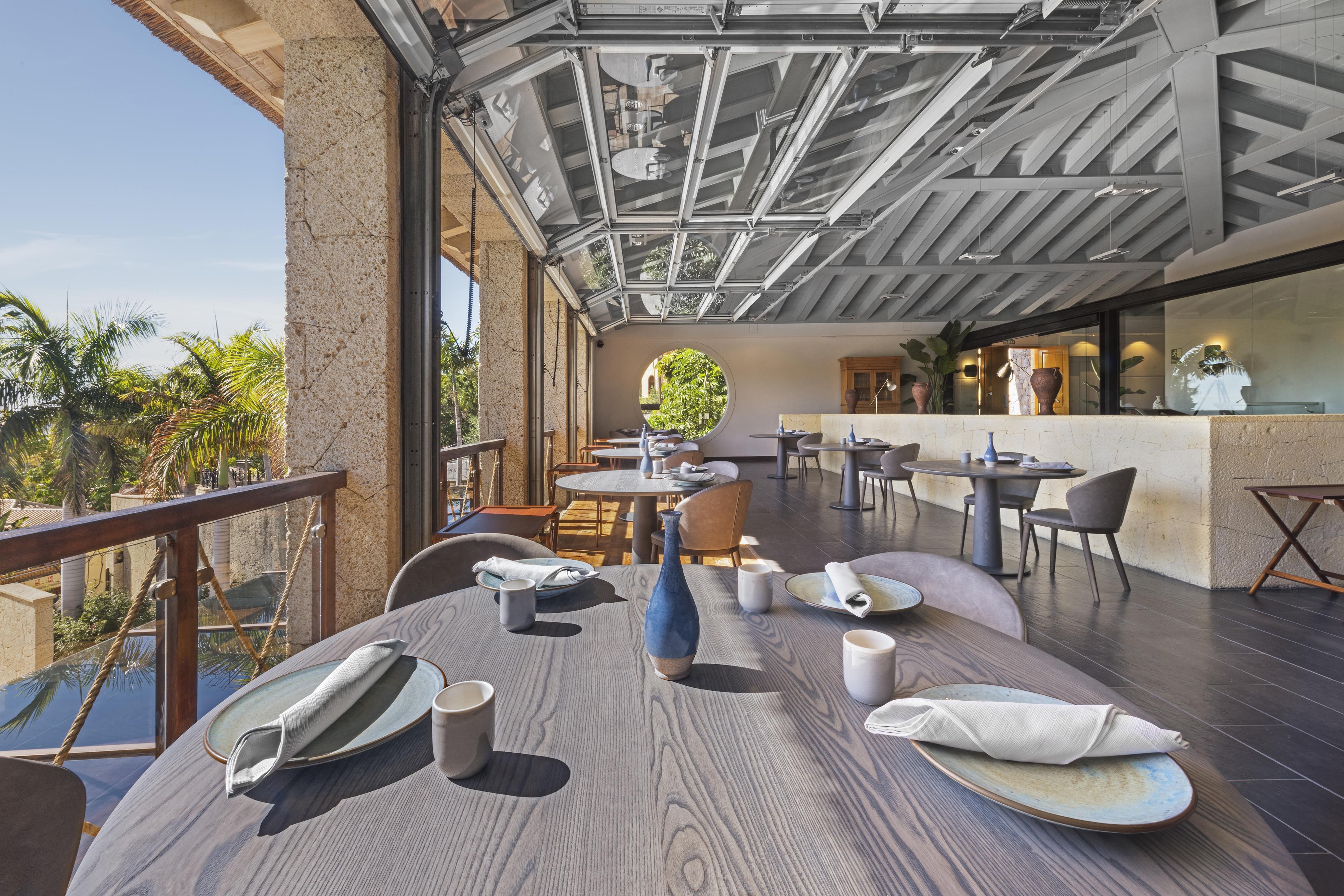 Bahia del Duque Las Villas Resort 9