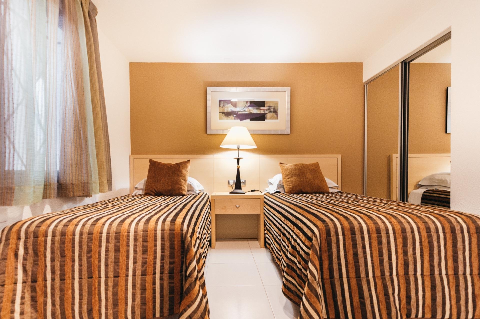 Hollywood Mirage Club