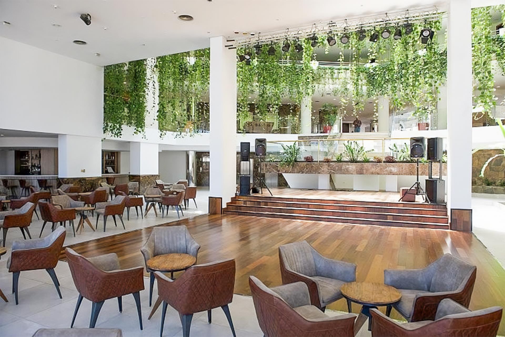 Alexandre Hotel Gala 6