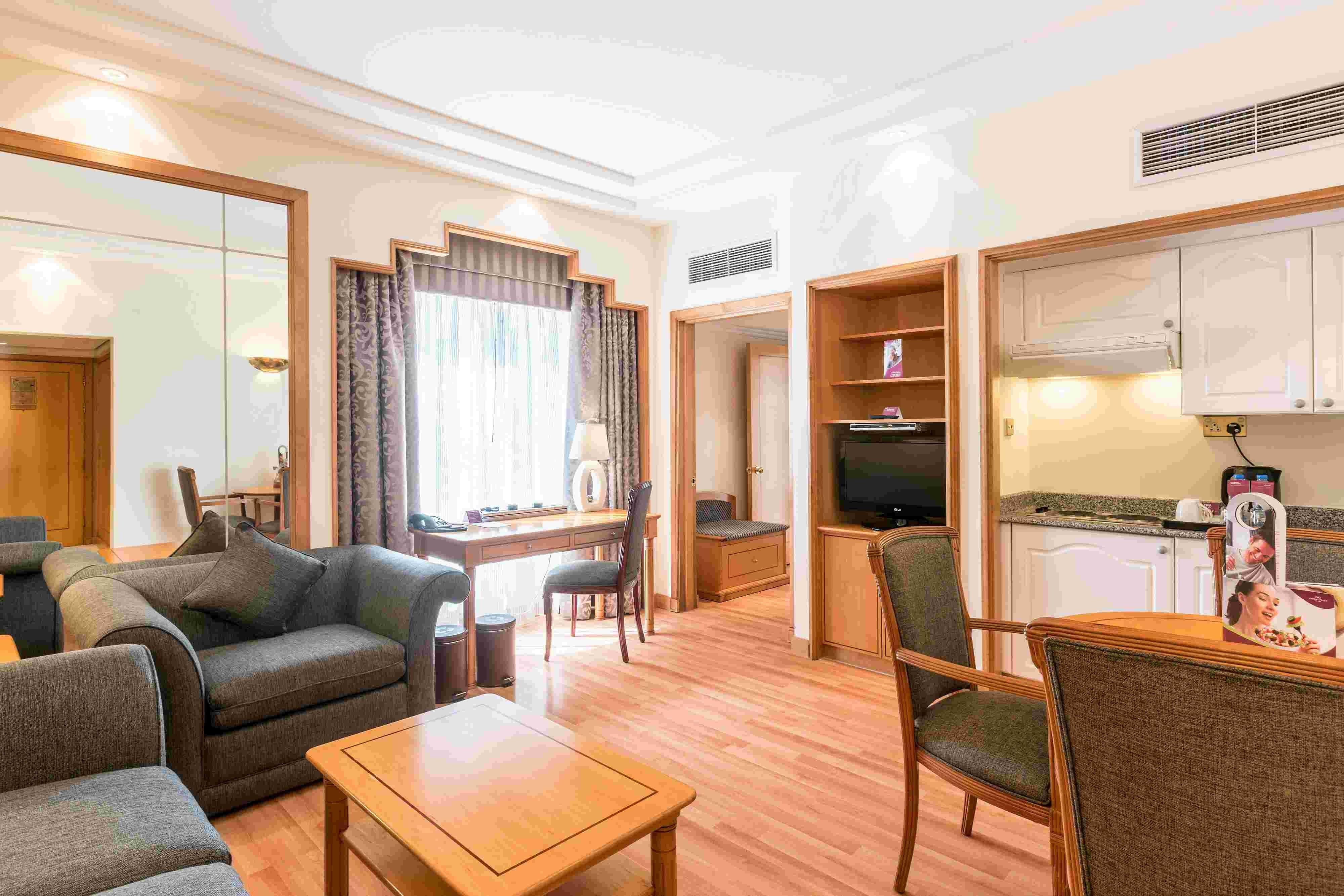 Millennium Downtown Abu Dhabi (ex:Crowne Plaza)