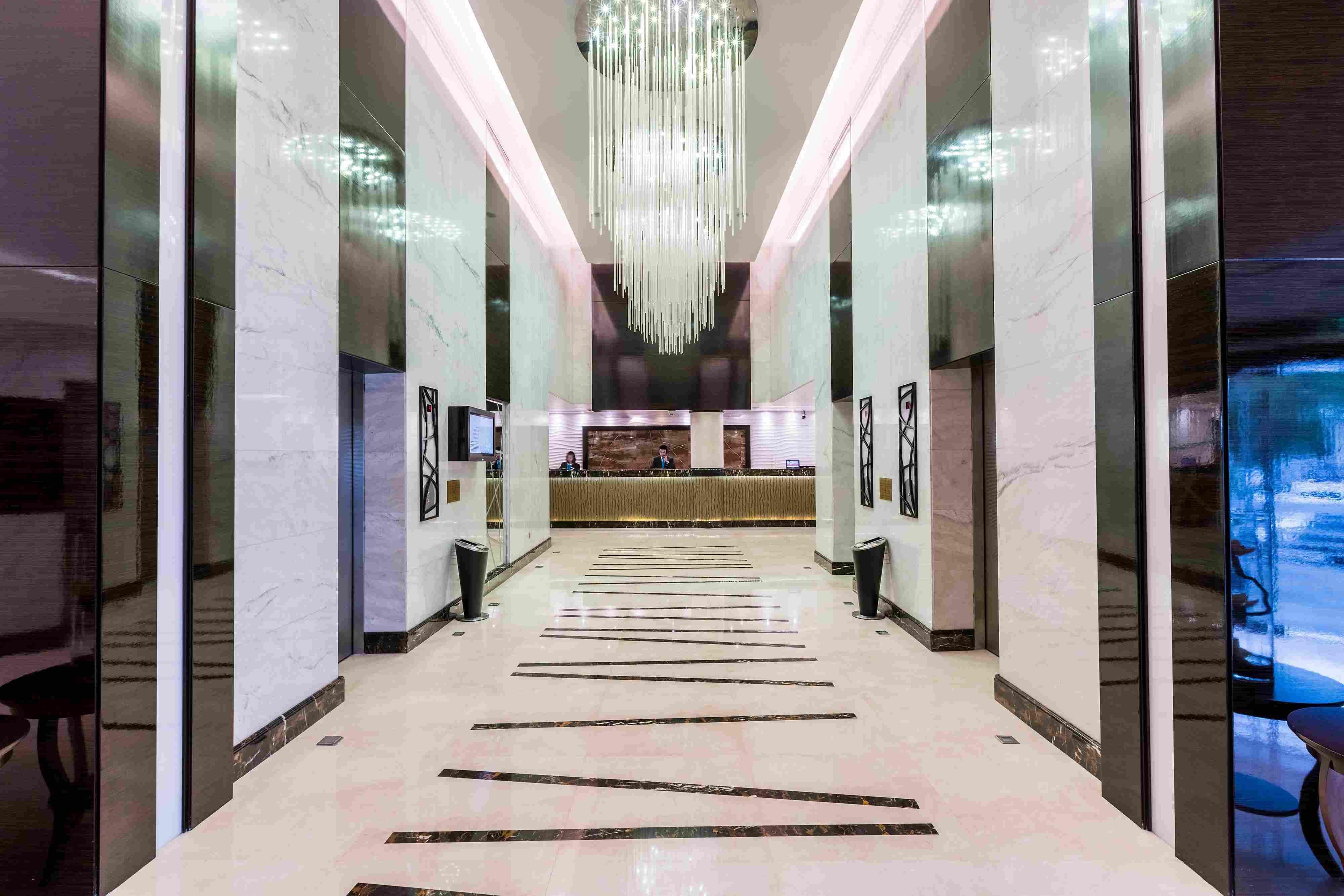Millennium Downtown Abu Dhabi (ex:Crowne Plaza)  13