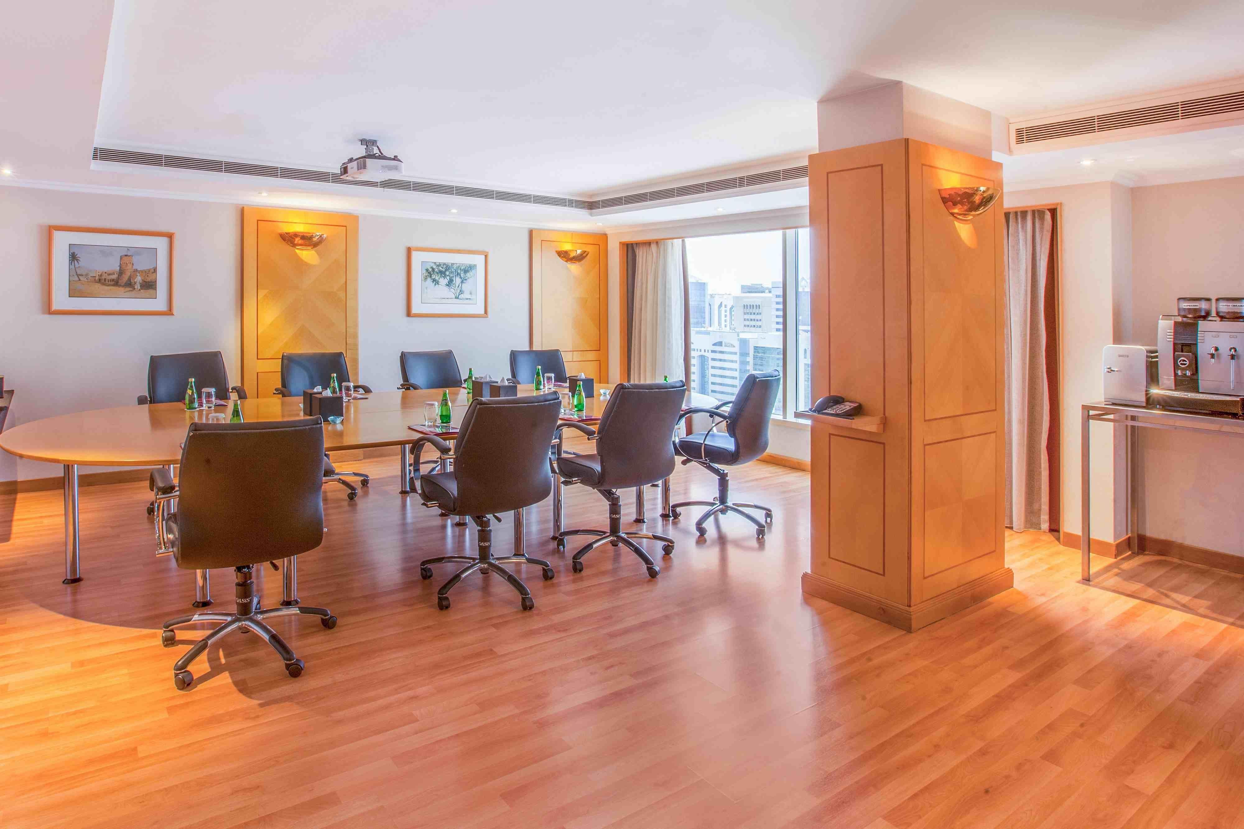 Millennium Downtown Abu Dhabi (ex:Crowne Plaza)  12