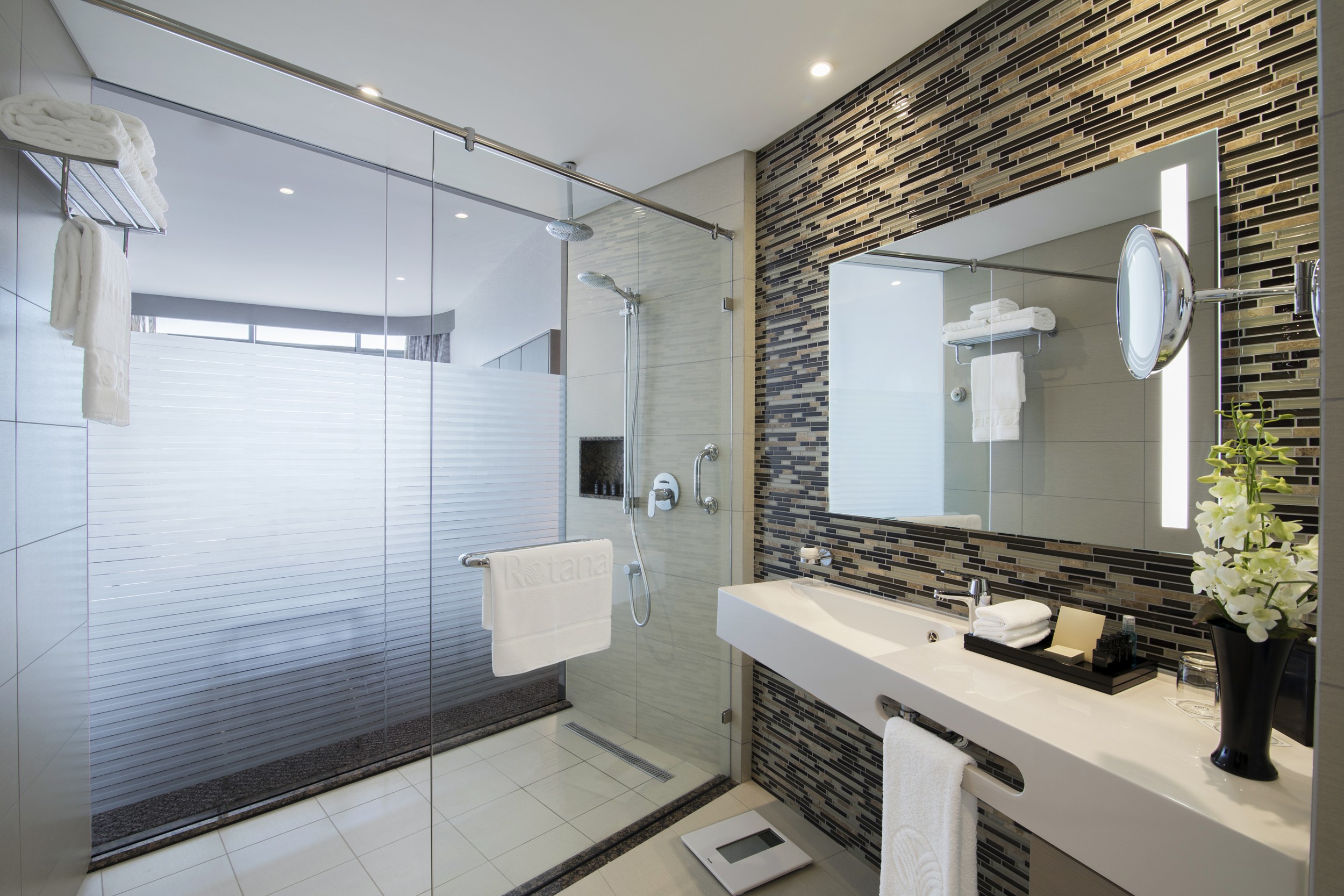 Pearl Rotana Capital Centre 7