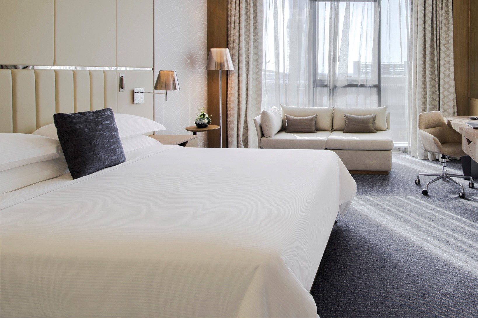 Pearl Rotana Capital Centre 5