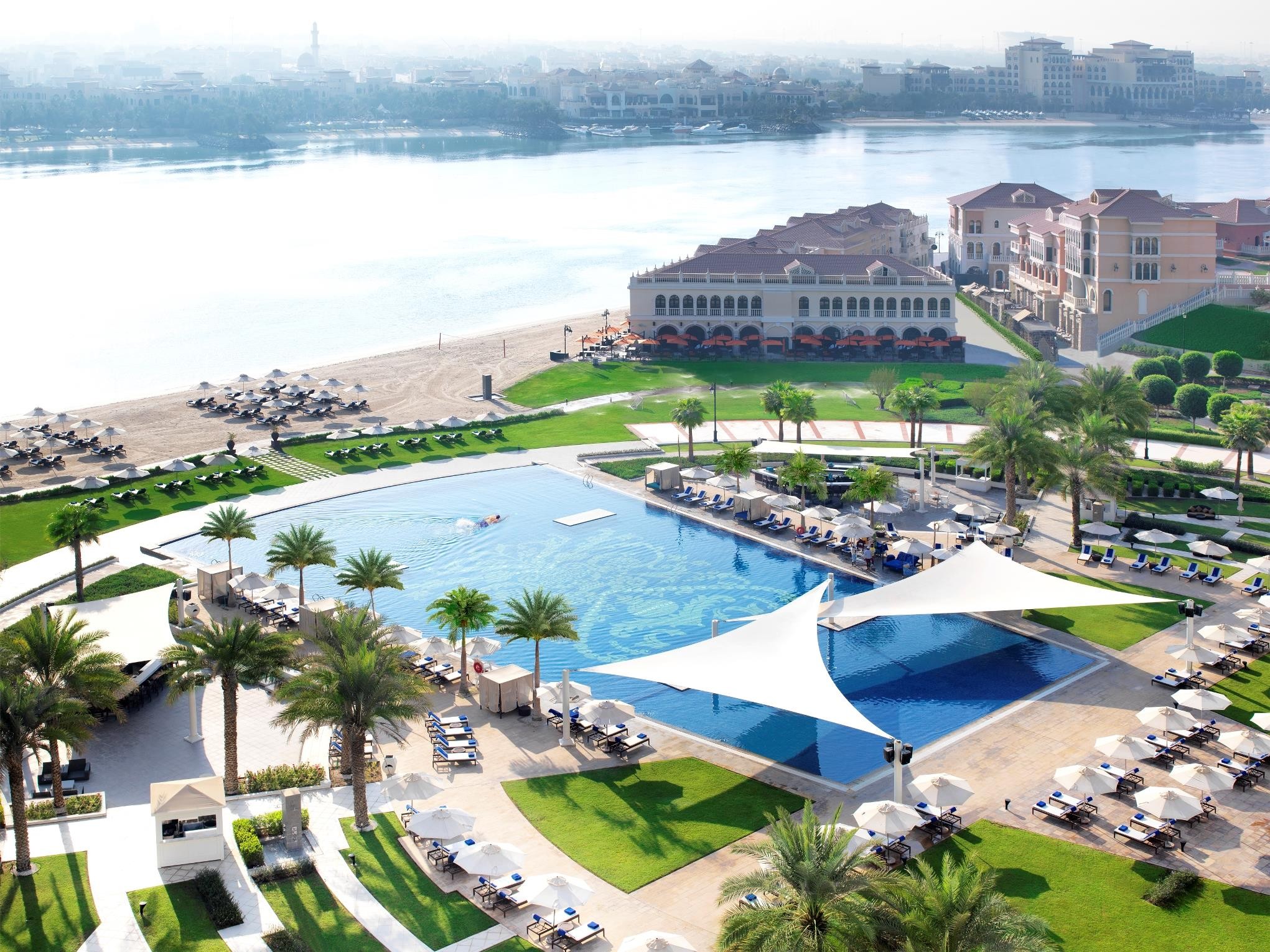 The Ritz Carlton Abu Dhabi Grand Canal