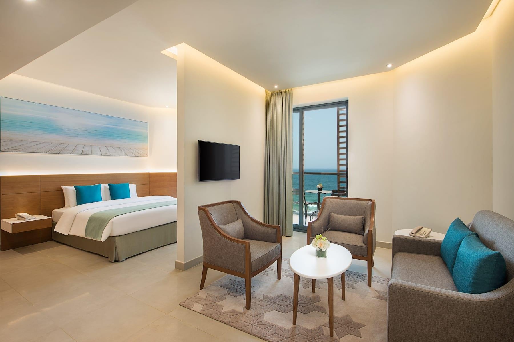 Wyndham Garden Ajman Corniche 7