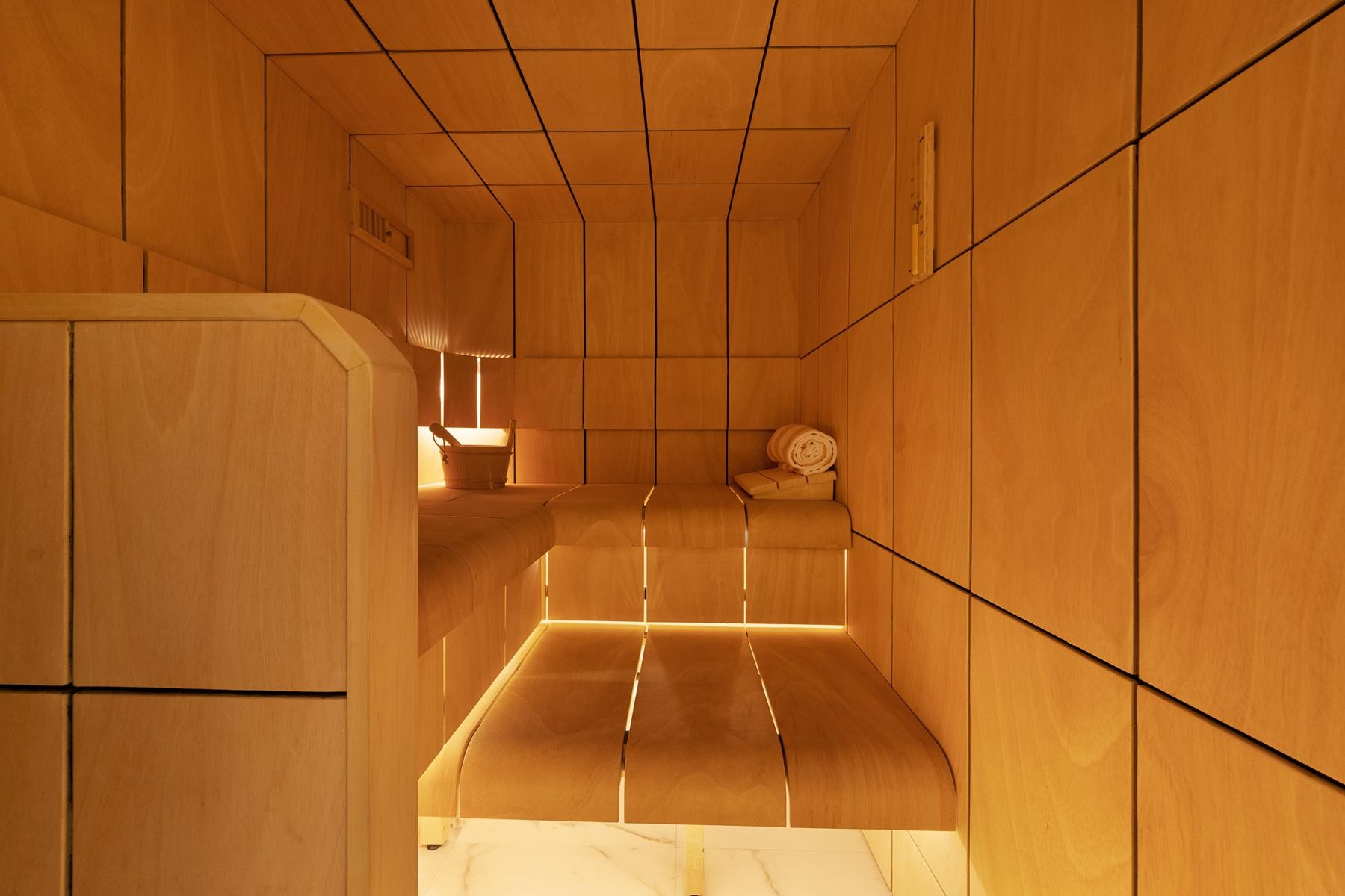 Adagio Premium The Palm 10