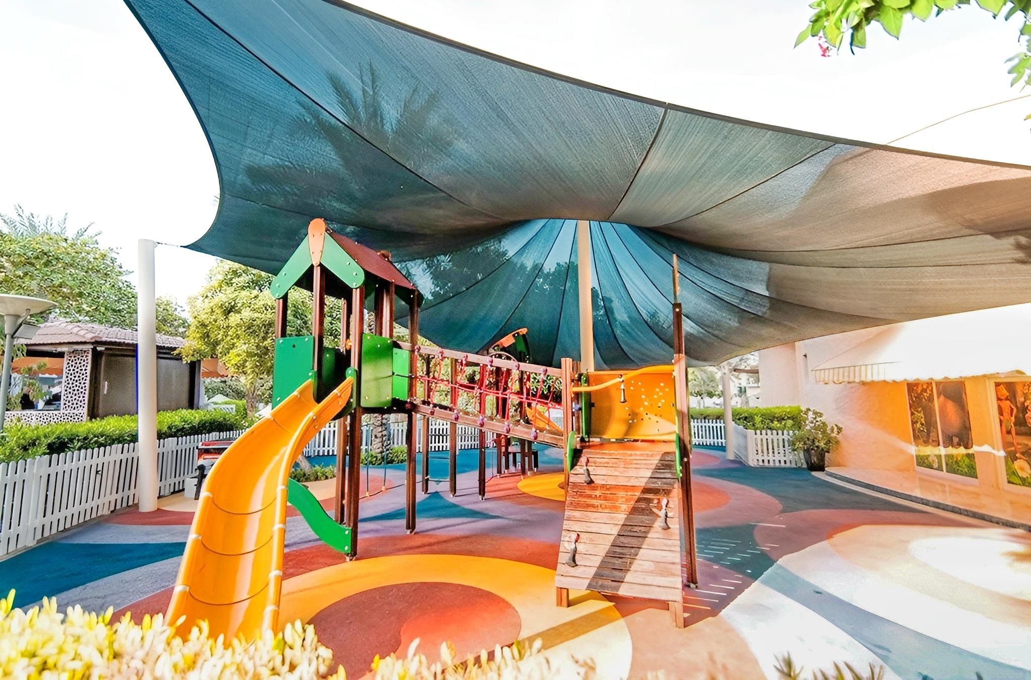 Al Habtoor Grand Resort, Autograph Collection 32