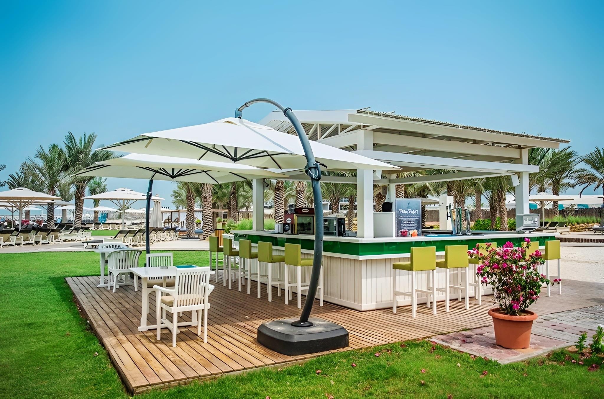 Al Habtoor Grand Resort, Autograph Collection 17