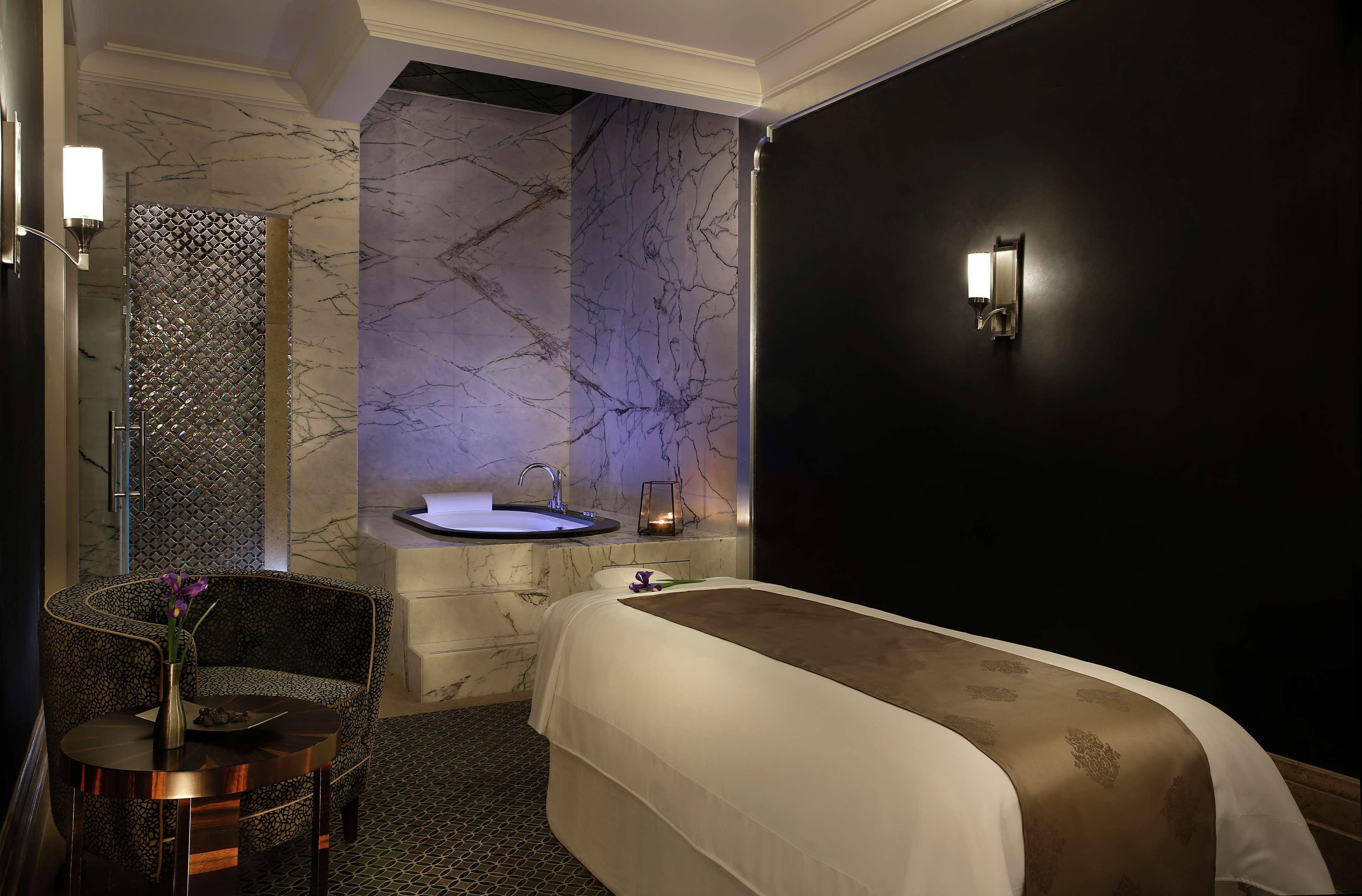 Al Habtoor Palace 10