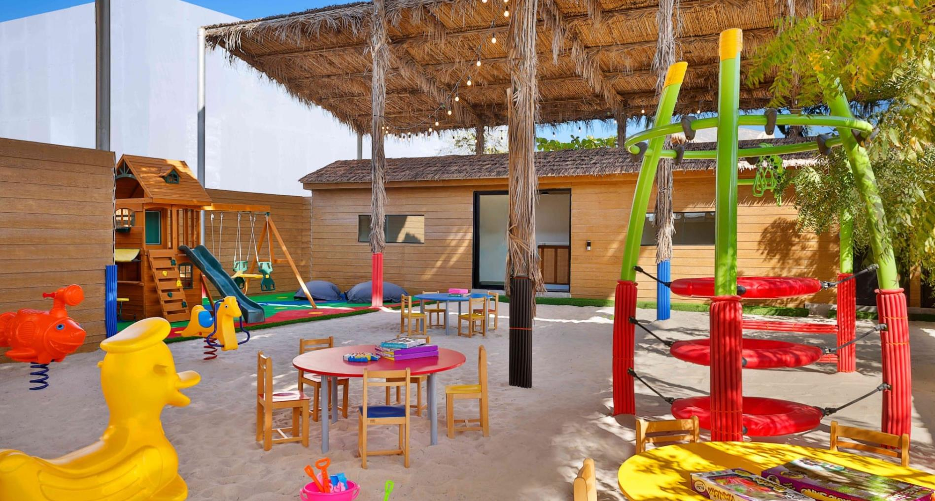 Anantara World Islands Dubai Resort 15