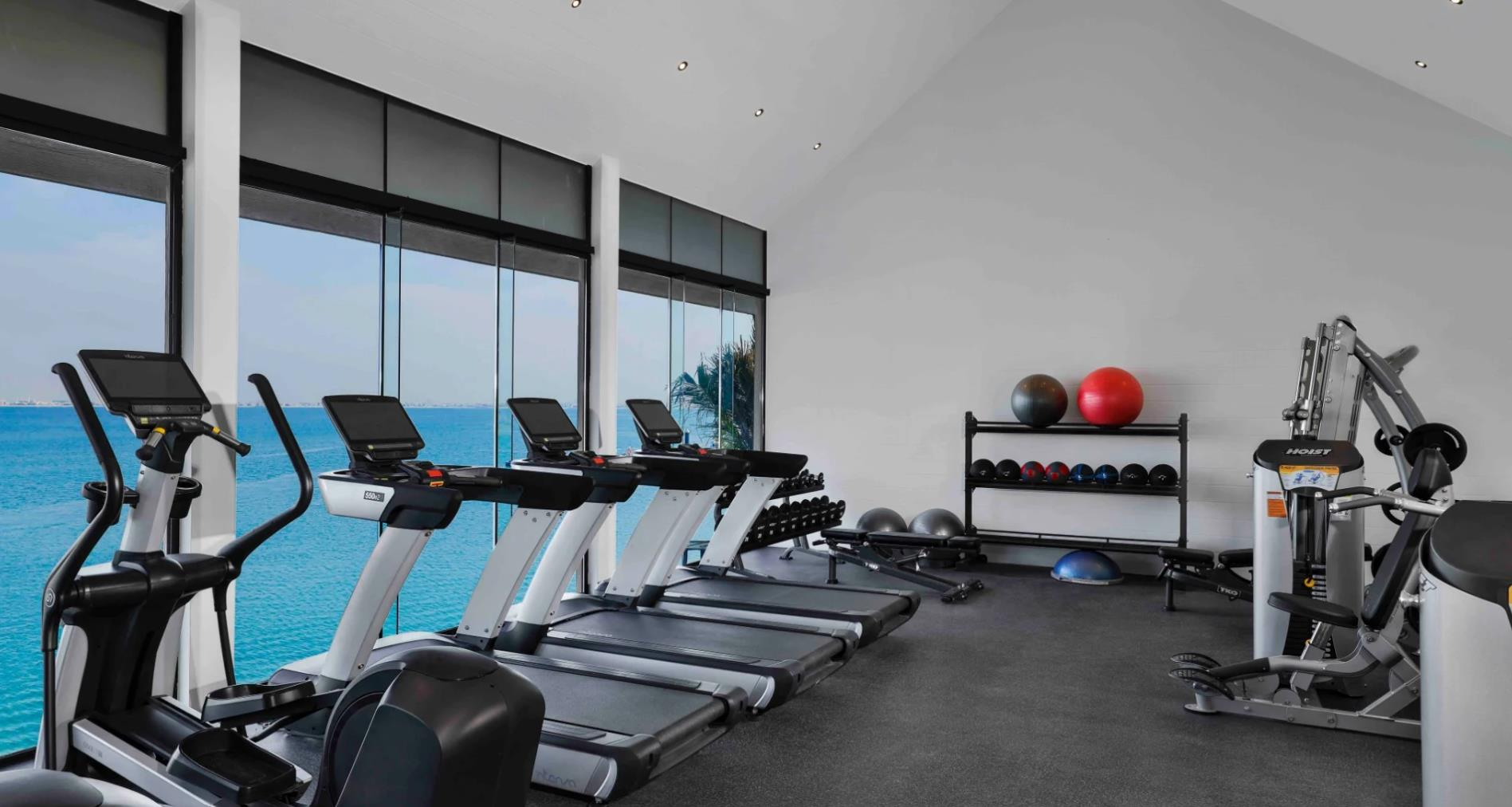 Anantara World Islands Dubai Resort 18