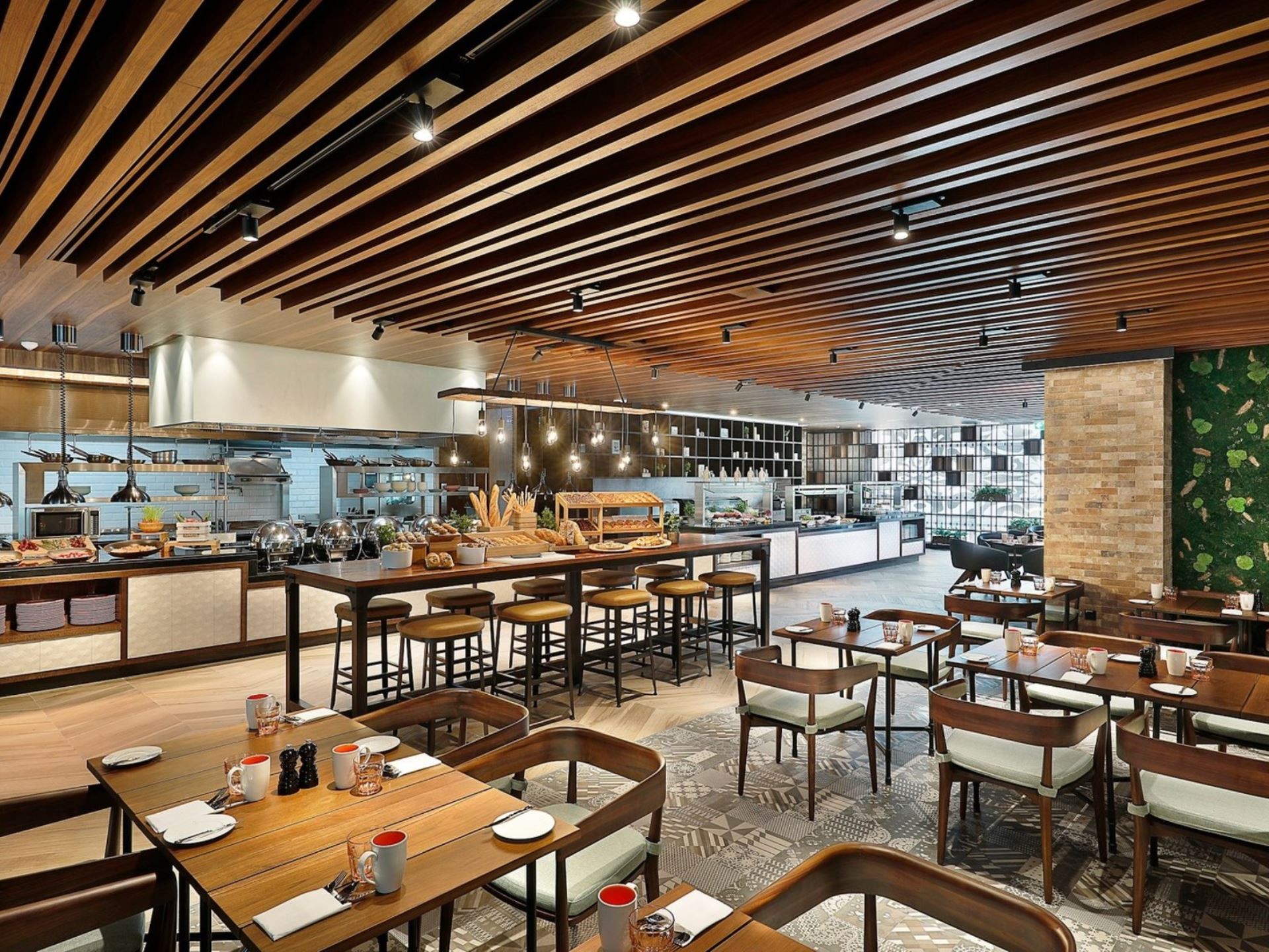 Doubletree by Hilton Dubai Business Bay 7