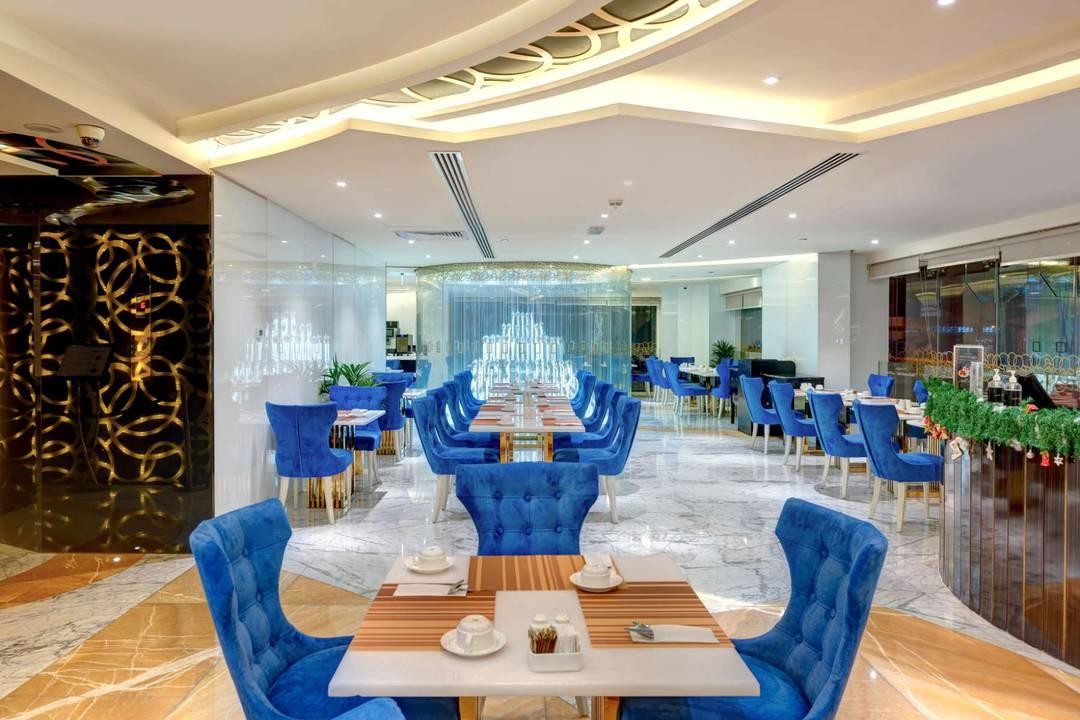 Gevora Hotel - The Tallest Hotel in the World 9