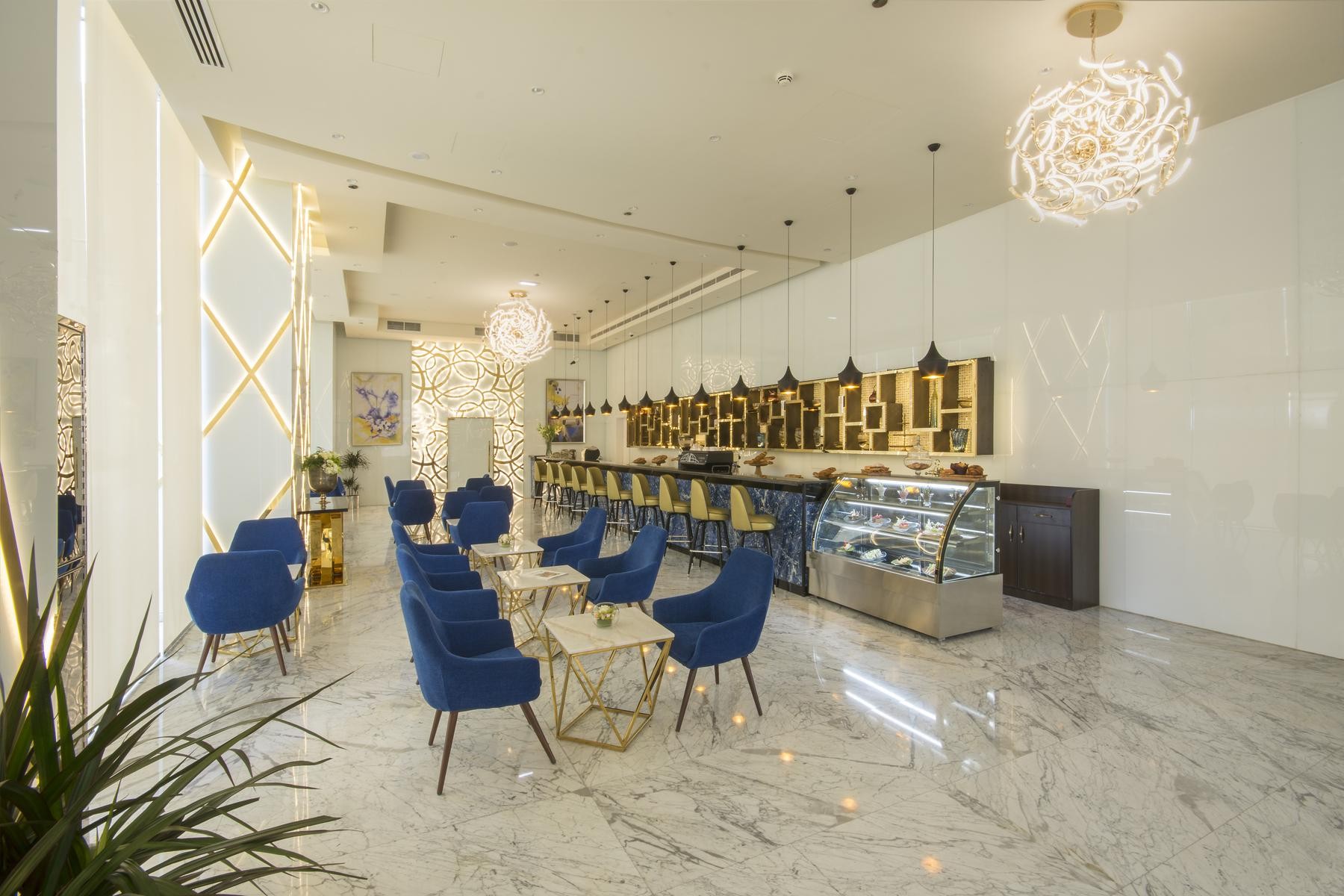 Gevora Hotel - The Tallest Hotel in the World 12