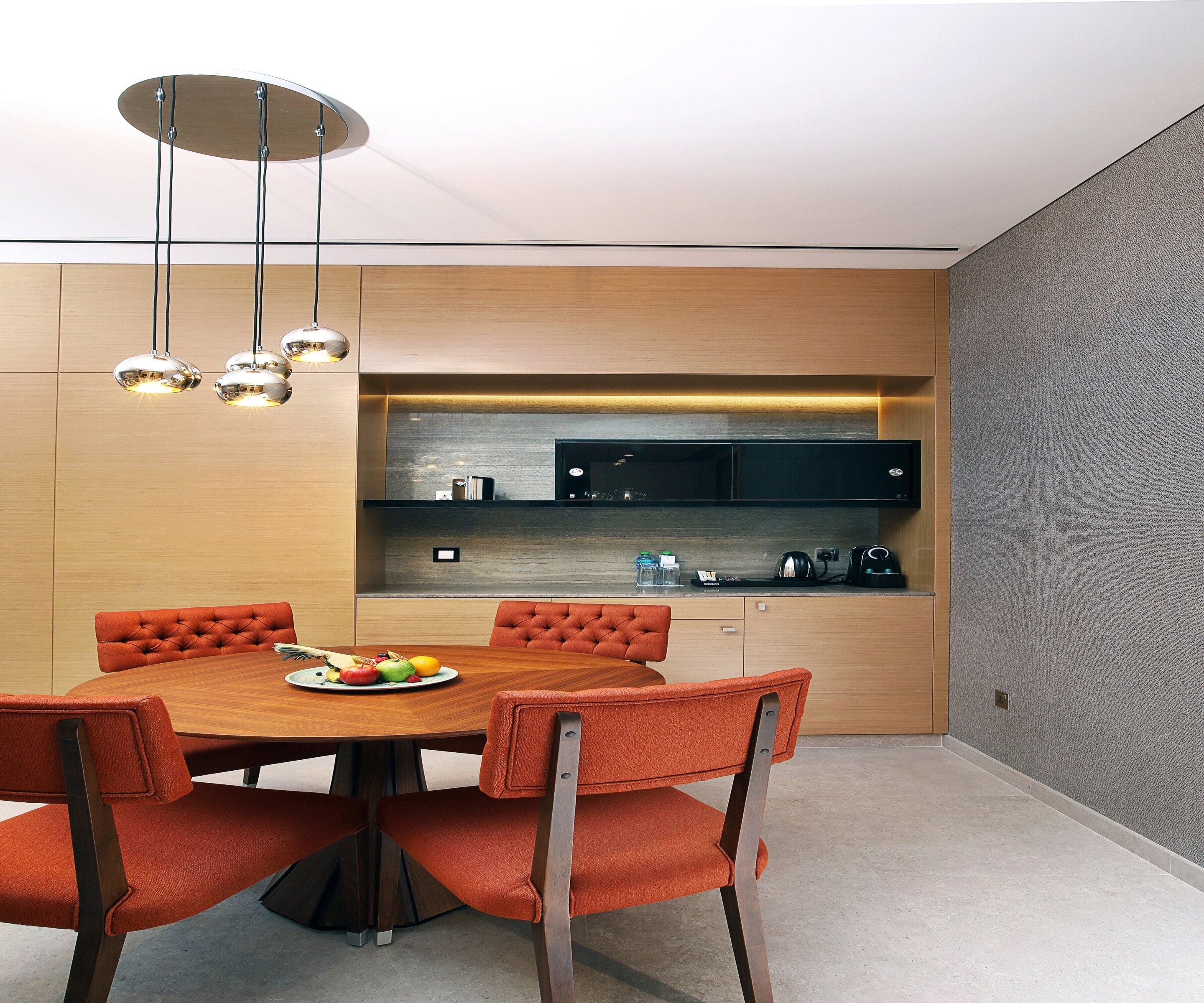 Grand Cosmopolitan Hotel 7