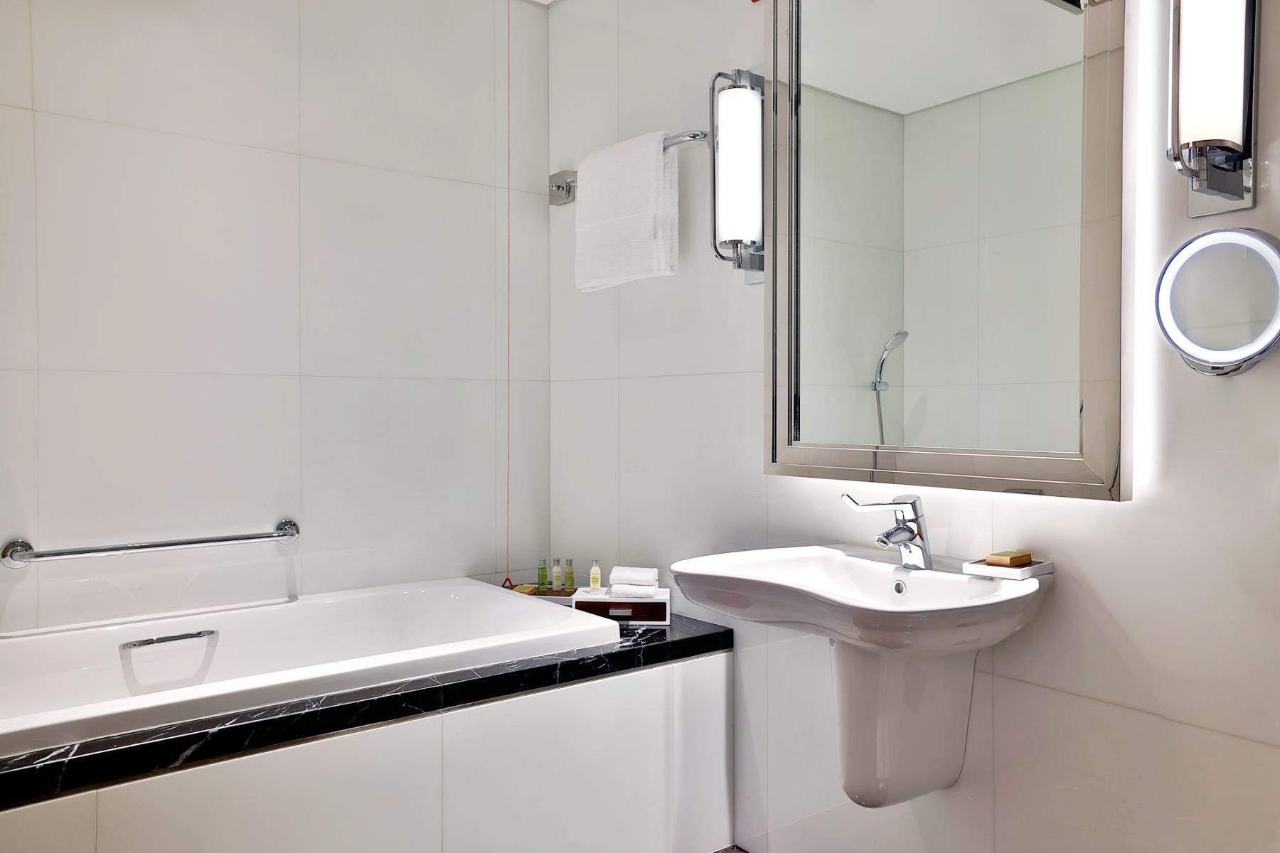 HILTON DUBAI PALM JUMEIRAH 15