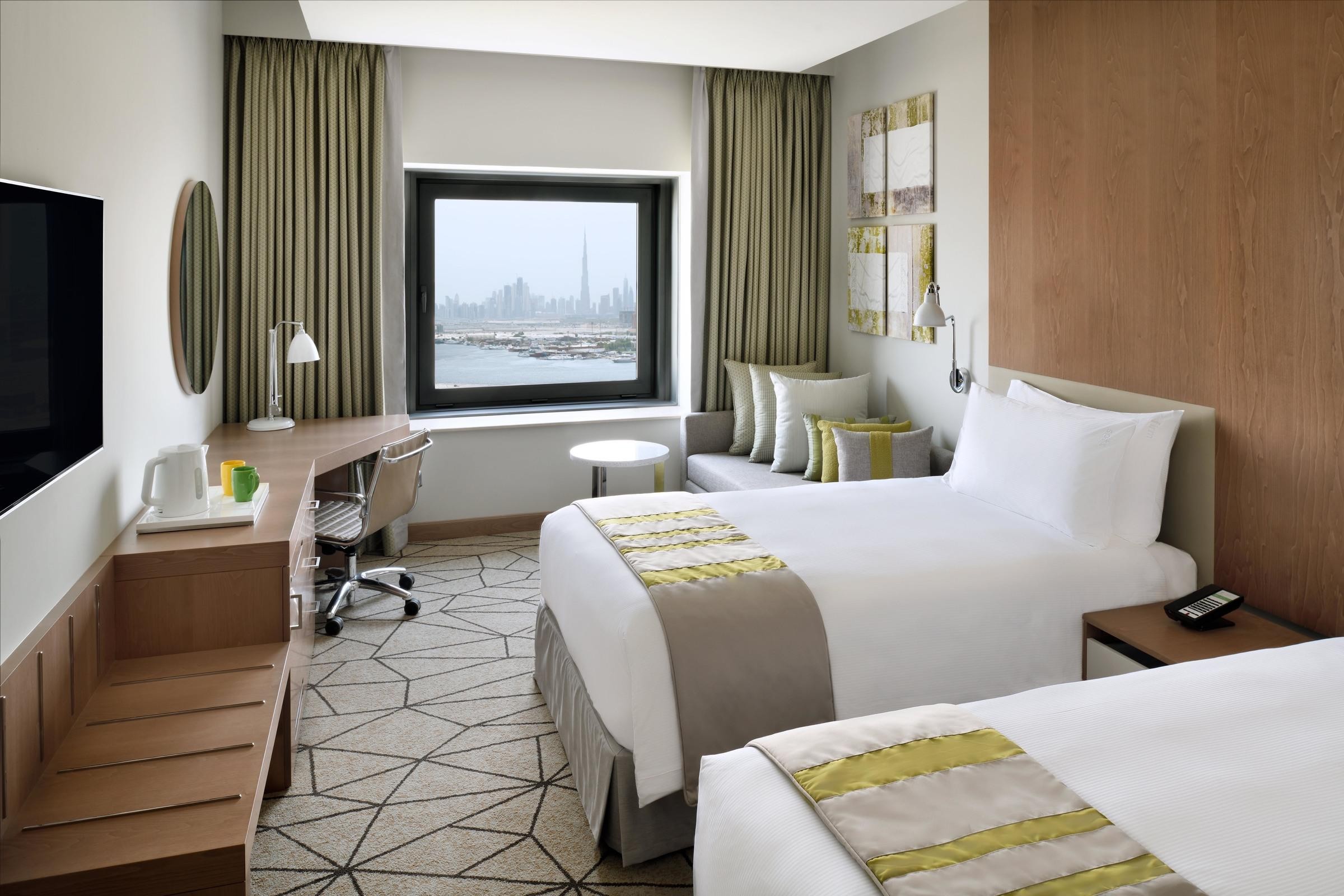Holiday Inn Dubai Festival City 9