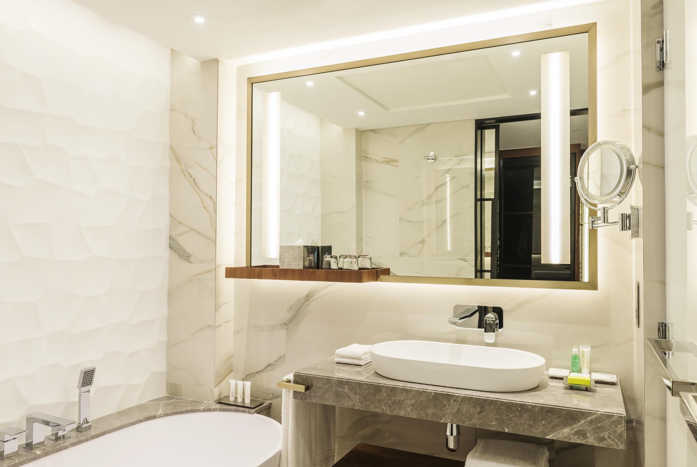 Le Meridien Dubai Hotel and Conference Centre 7