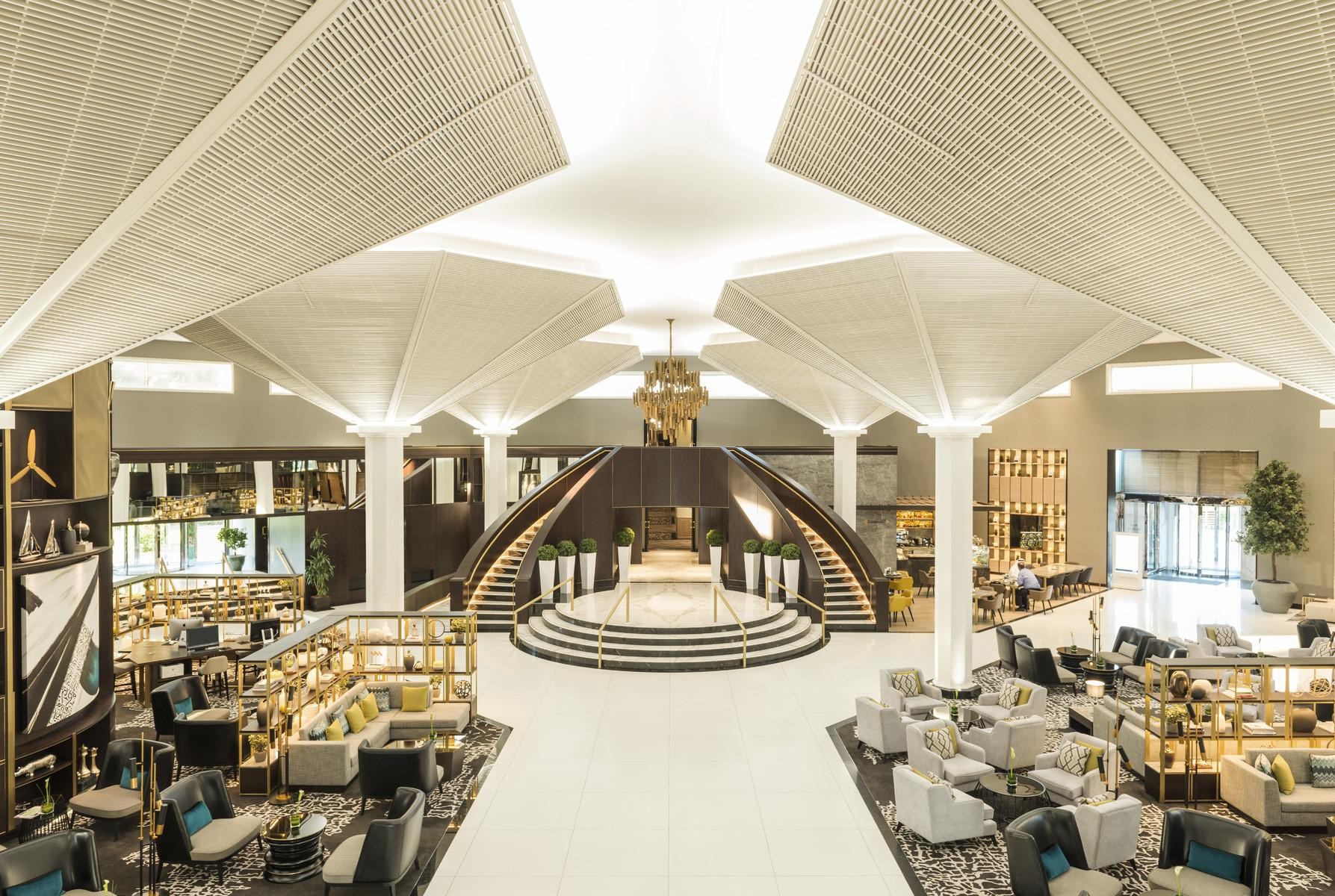 Le Meridien Dubai Hotel and Conference Centre 12