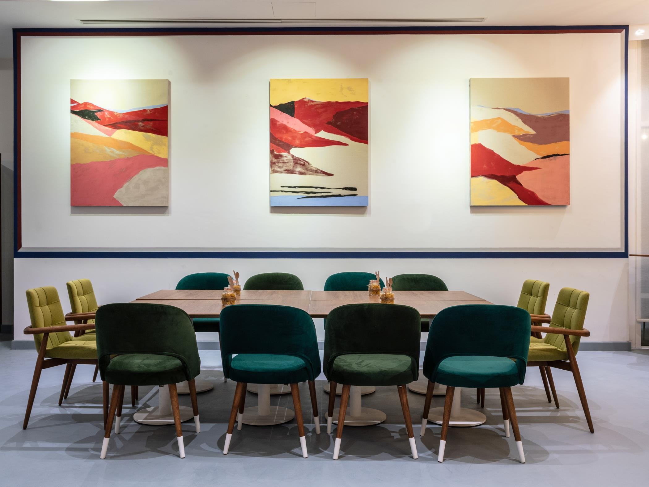 Leva Hotel and Suites, Mazaya Centre 8