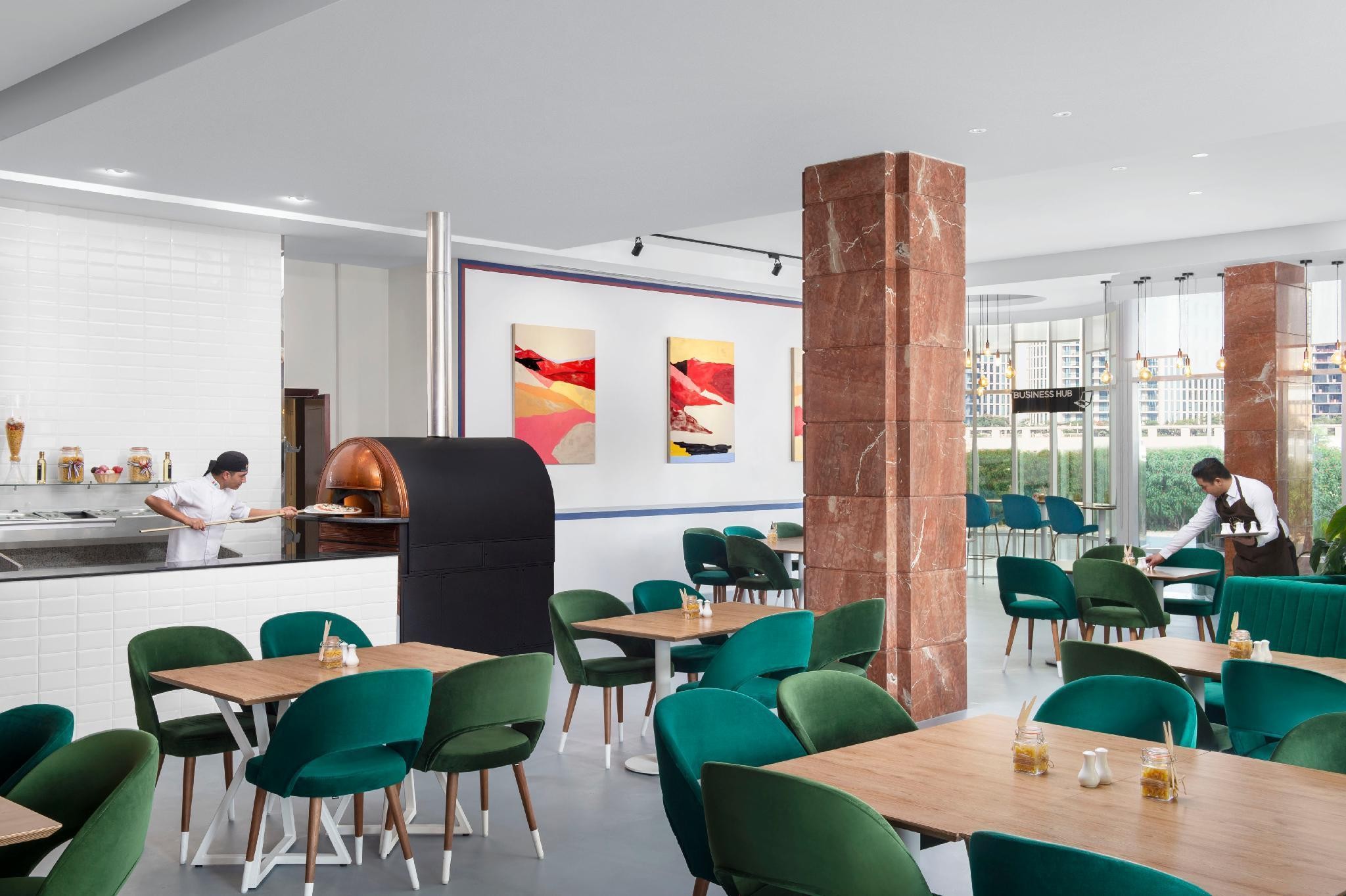 Leva Hotel and Suites, Mazaya Centre 6