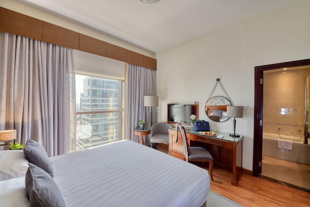 Majestic Hotel Tower 4