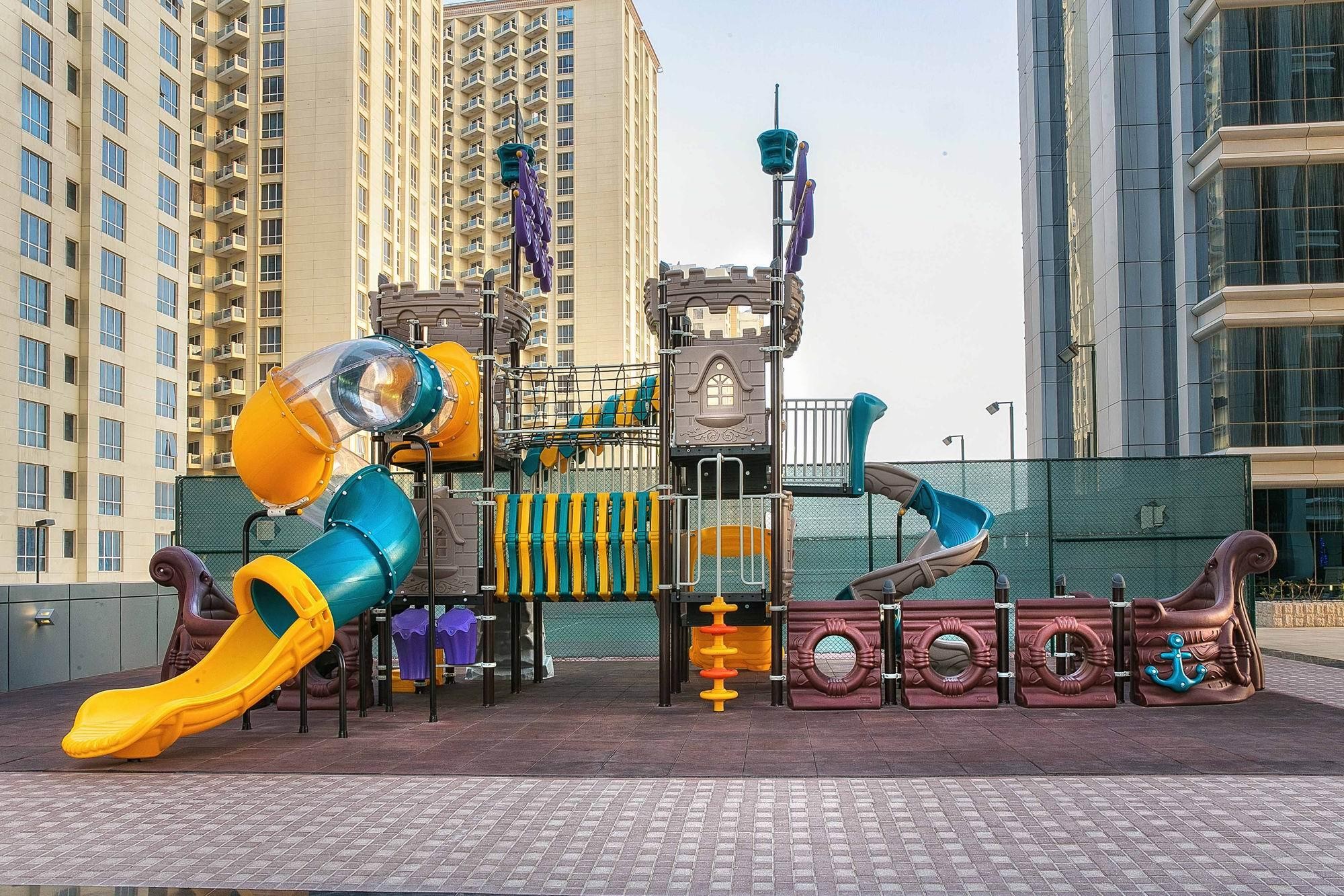 Marriott Hotels & Resorts and Marriott Executive Apartments  10