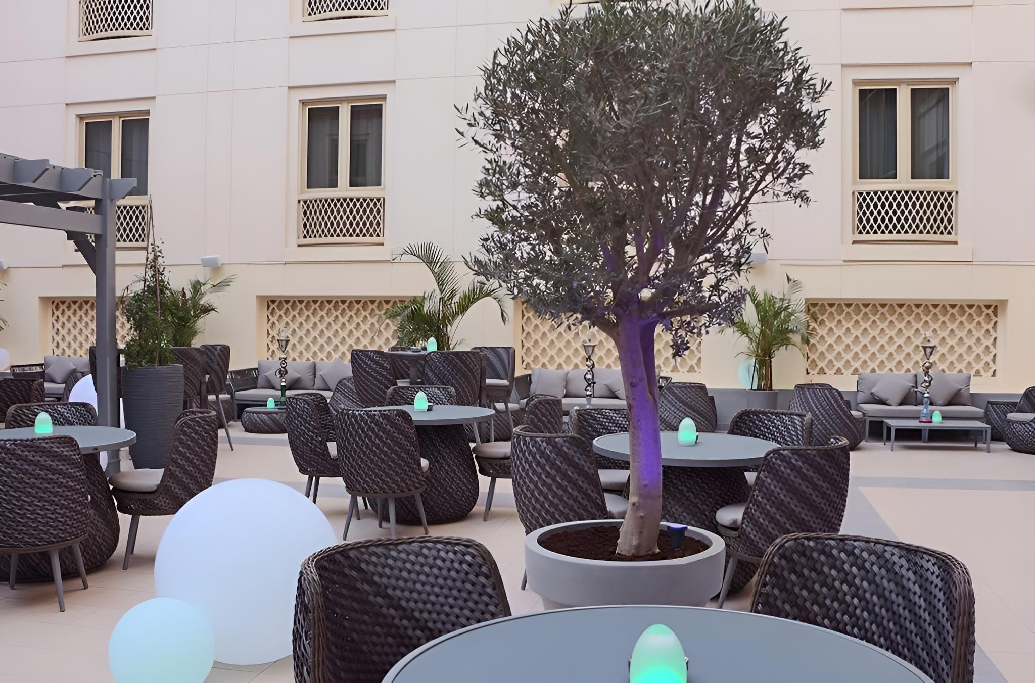 MÖVENPICK HOTEL & APARTMENTS BUR DUBAI 13