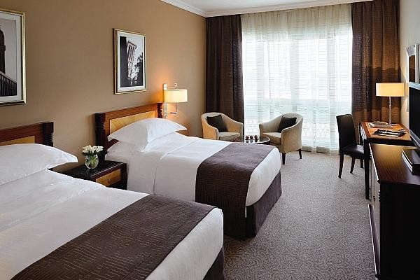 Mövenpick Hotel & Apartments Bur Dubai 16