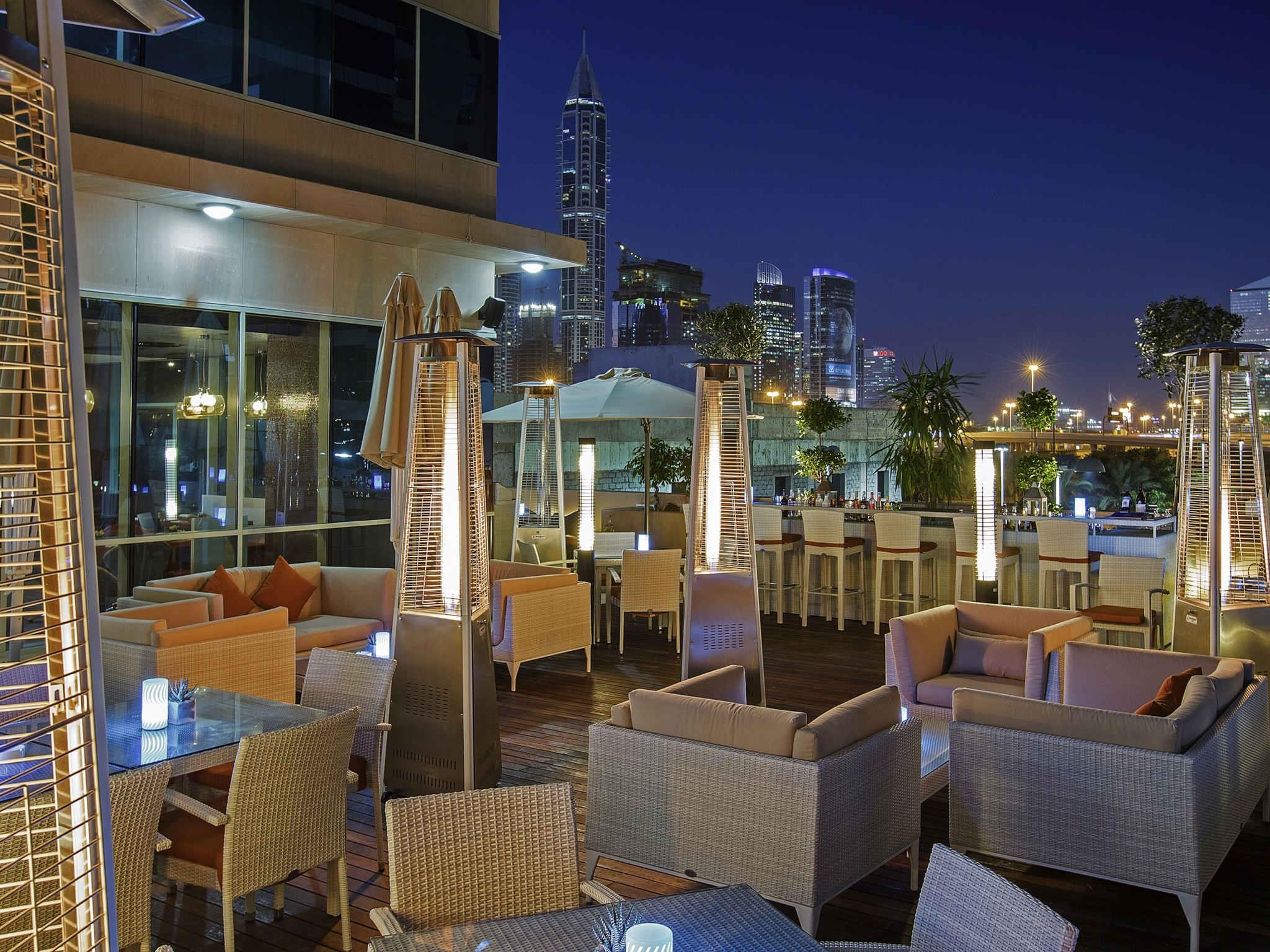 Pullman Dubai Jumeirah Lakes Towers 7