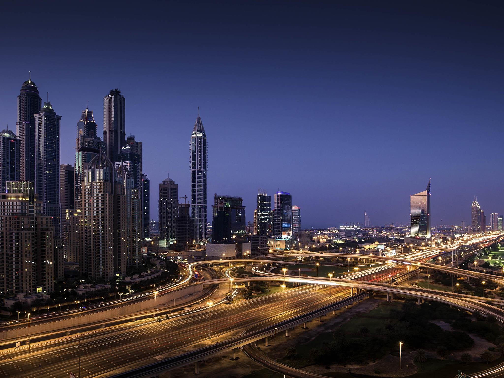 Pullman Dubai Jumeirah Lakes Towers 13
