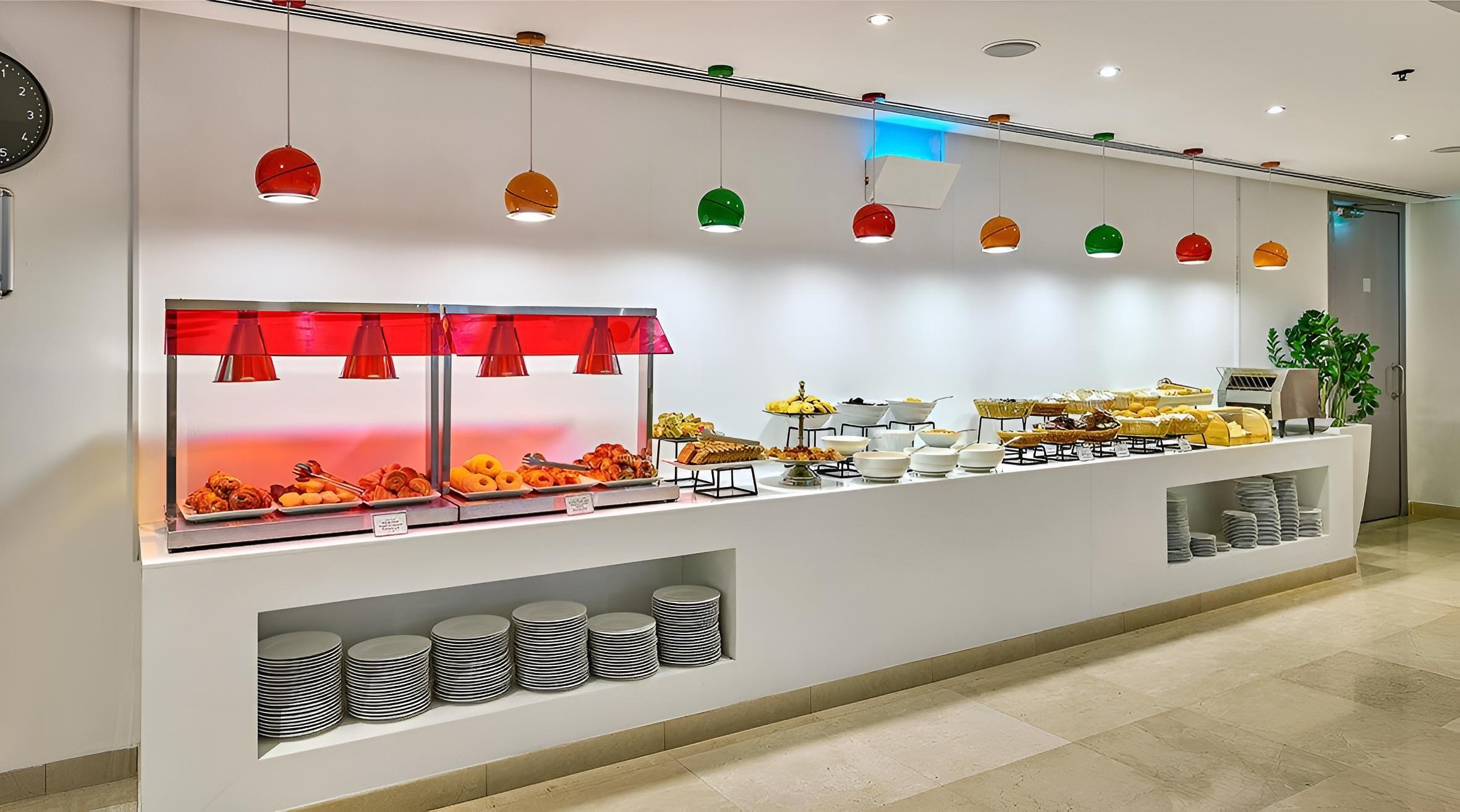 Ramada Hotel and Suites By Wyndham Dubai JBR 8