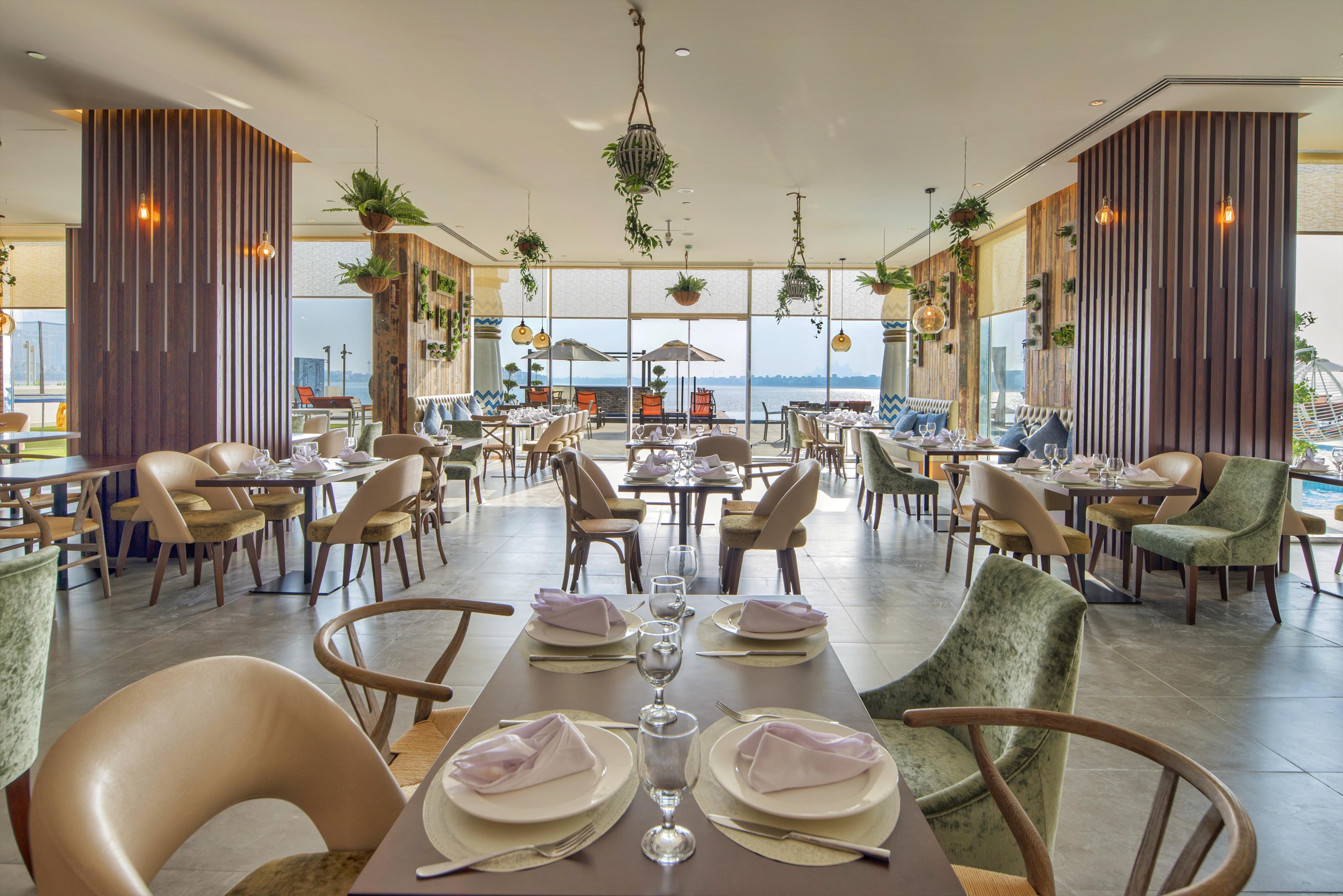 Royal Central Hotel The Palm    10