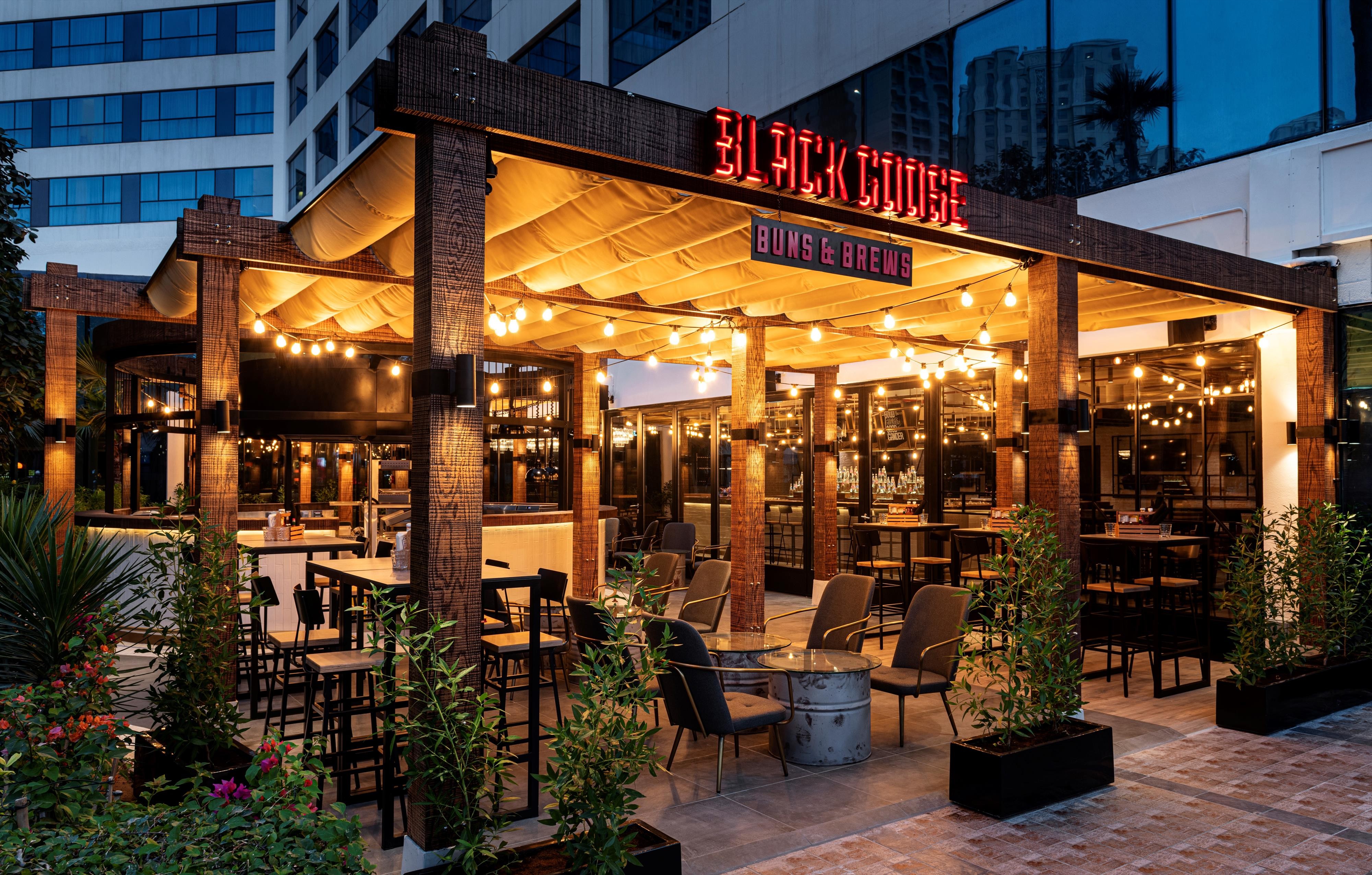 Sheraton Jumeirah Beach    12