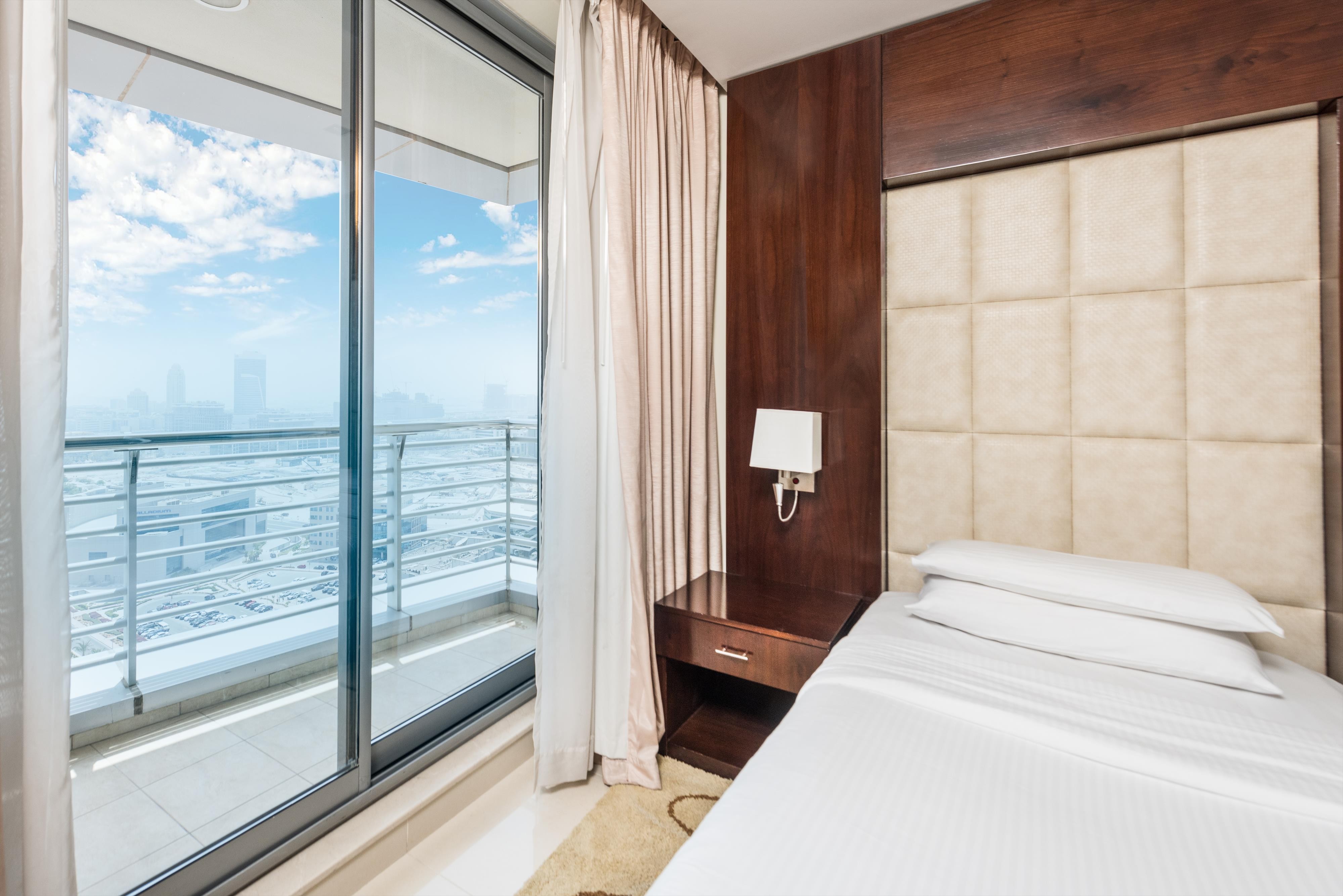 Staybridge Suites Dubai Internet City 6